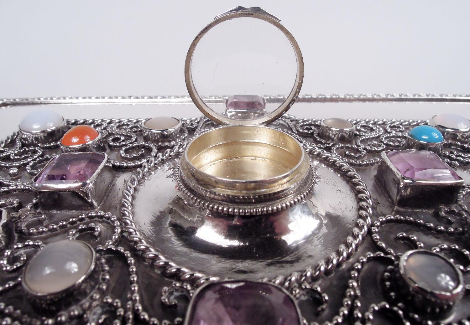 Rara caja inglesa eduardiana clásica de plata de ley con joyas, 1908 en Bueno estado para la venta en New York, NY