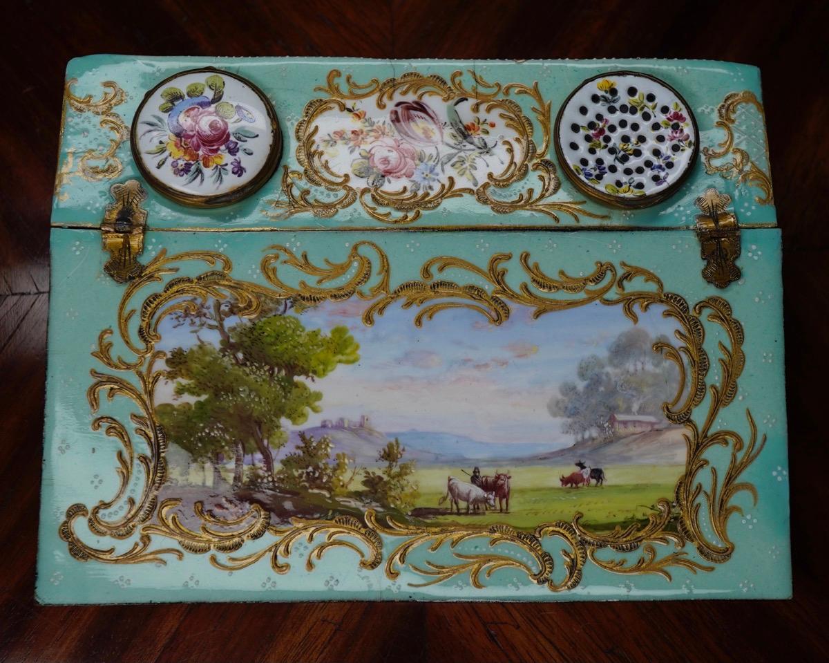 Rare English Enamel Writing Slope/ Box, Landscapes and Scrollwork, circa 1780 In Fair Condition In Geelong, Victoria