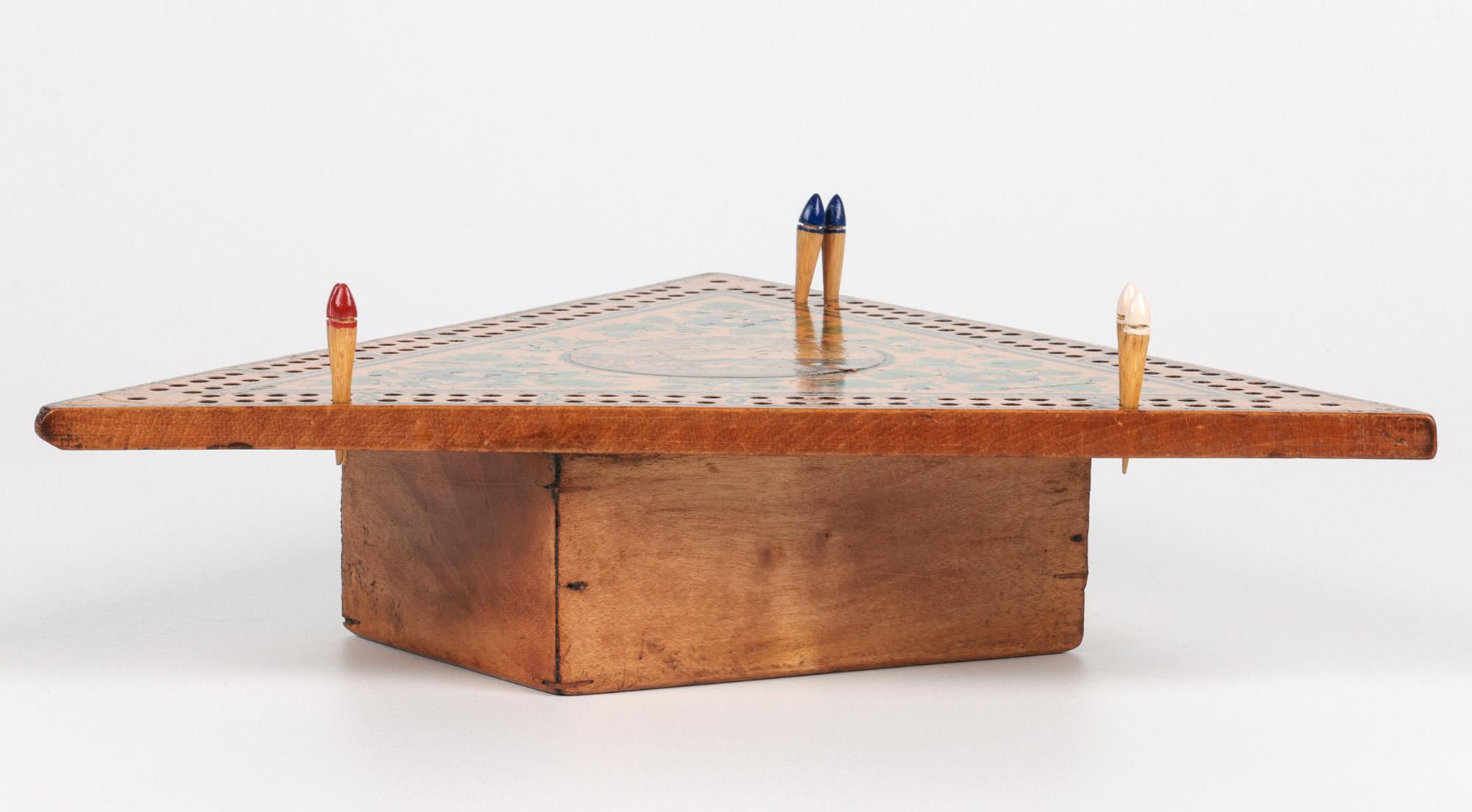 Raro tablero georgiano inglés de cribbage triangular de Bristol Jorge IV en venta