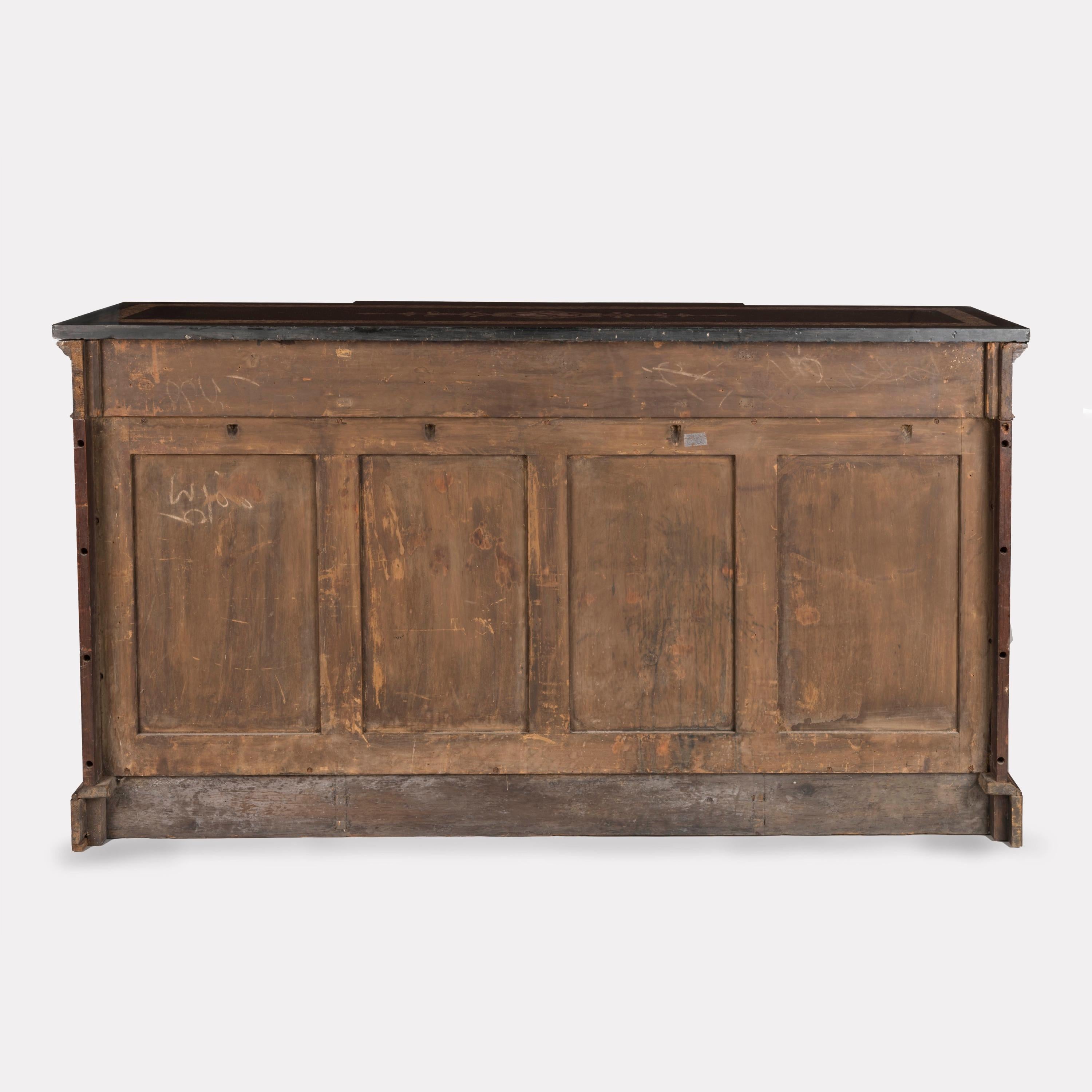 Rare cabinet anglais Grand Tour avec panneaux italiens en Pietra Dura du 18ème siècle en vente 8