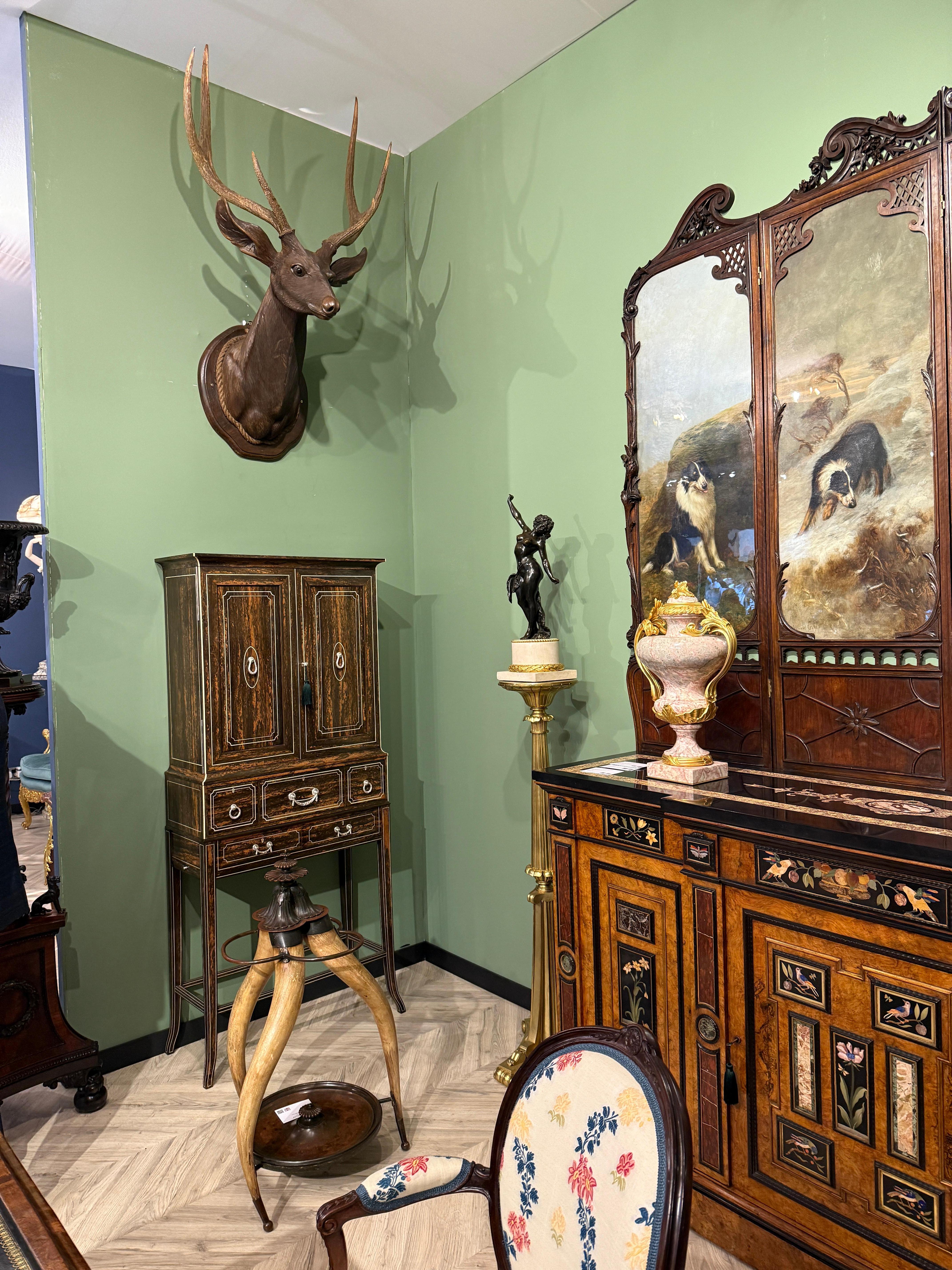 Rare cabinet anglais Grand Tour avec panneaux italiens en Pietra Dura du 18ème siècle en vente 10