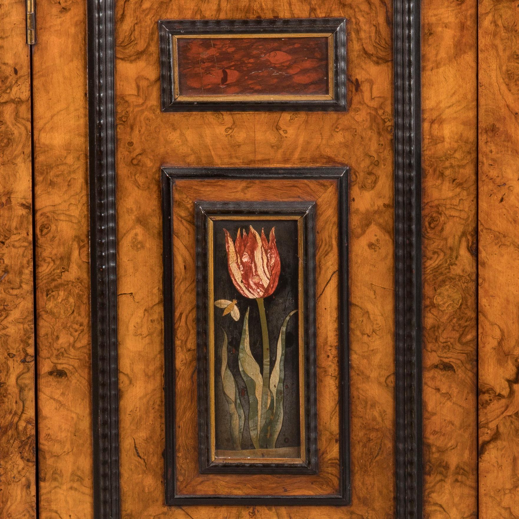 Marbre Rare cabinet anglais Grand Tour avec panneaux italiens en Pietra Dura du 18ème siècle en vente