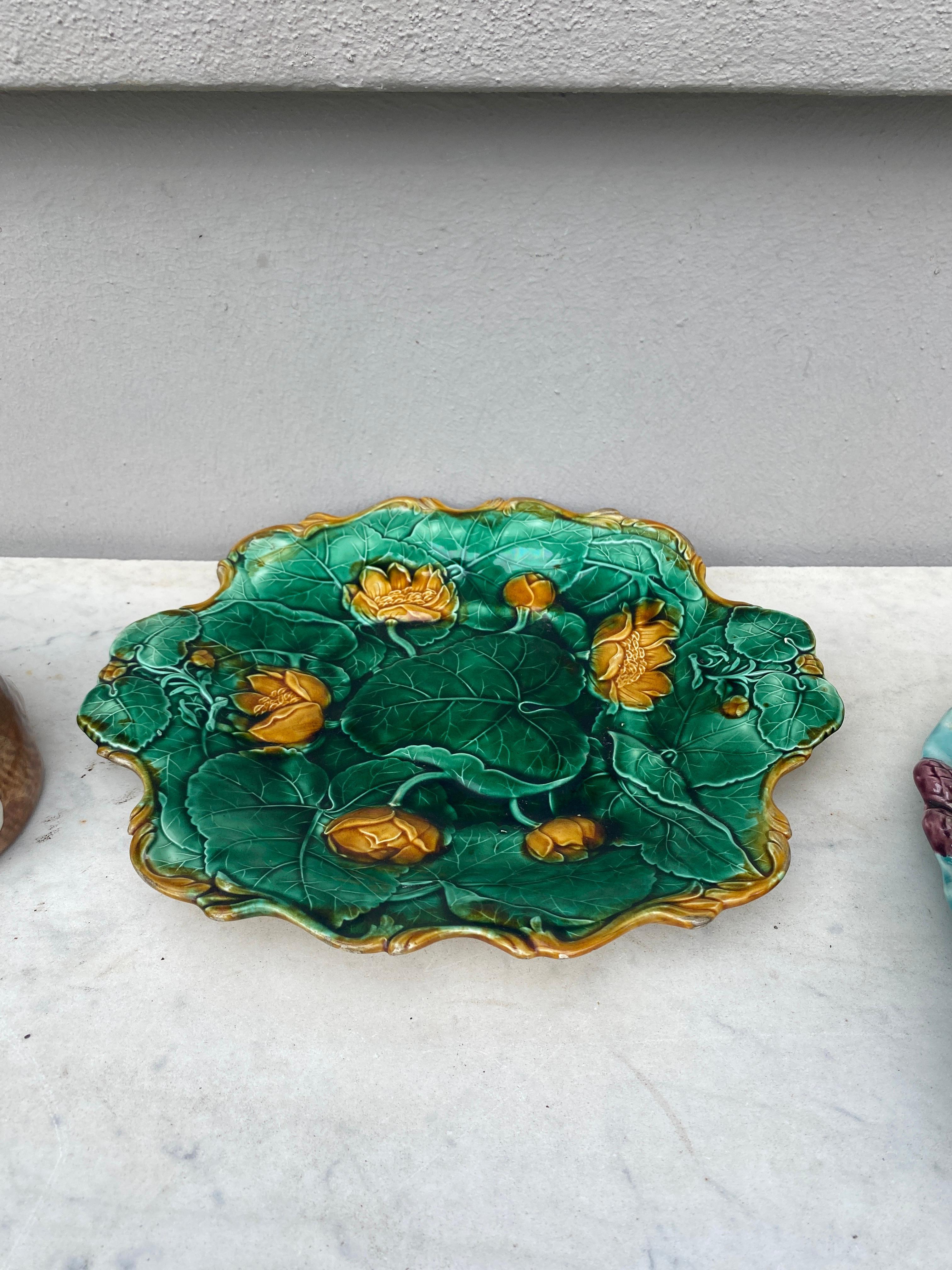 Rare English Majolica Water Lilies Platter Adams & Co Circa 1890 In Good Condition For Sale In Austin, TX