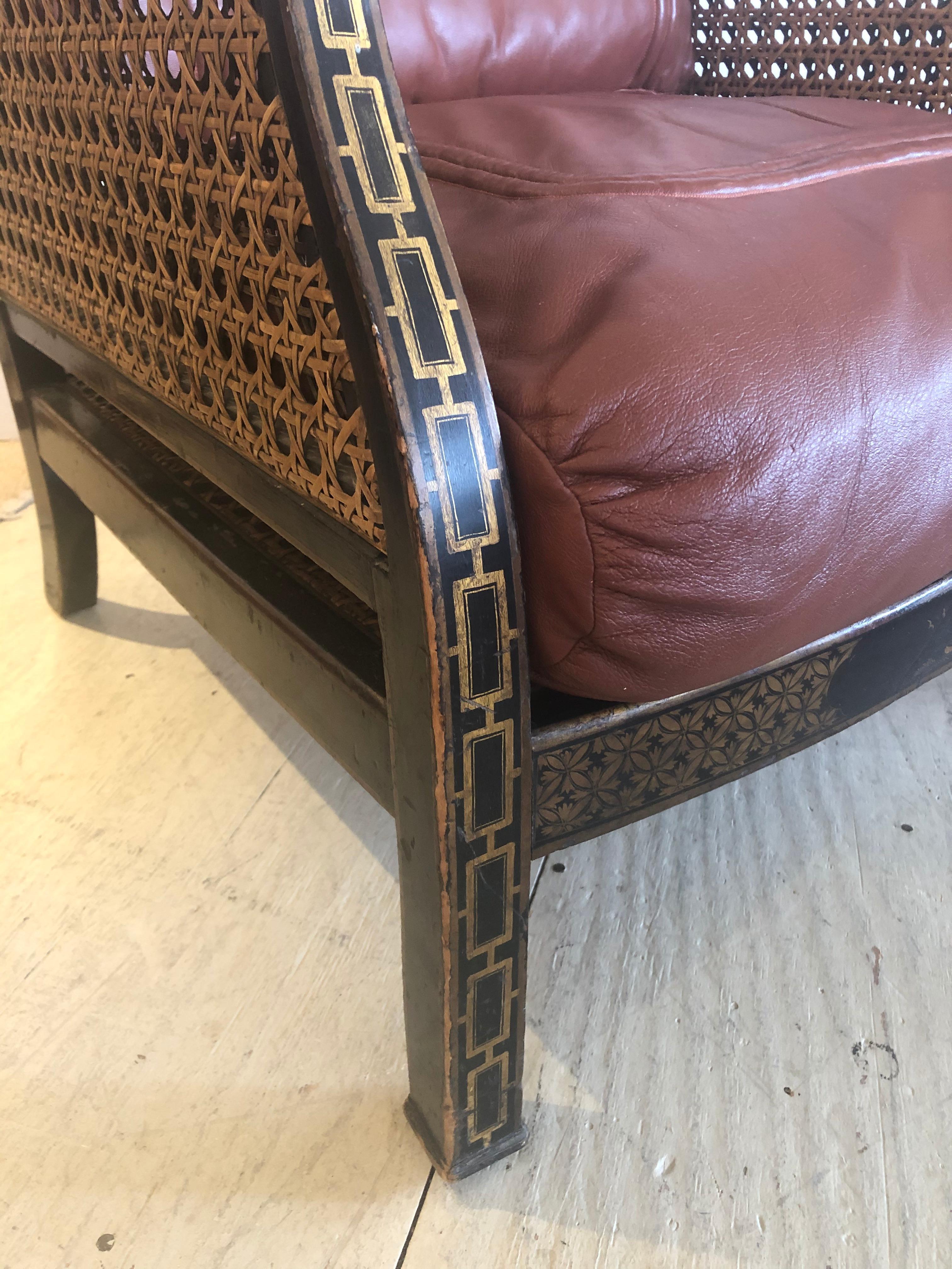 Anglais Rare fauteuil Chinoiserie anglaise Regency à double cannage avec coussins en cuir en vente