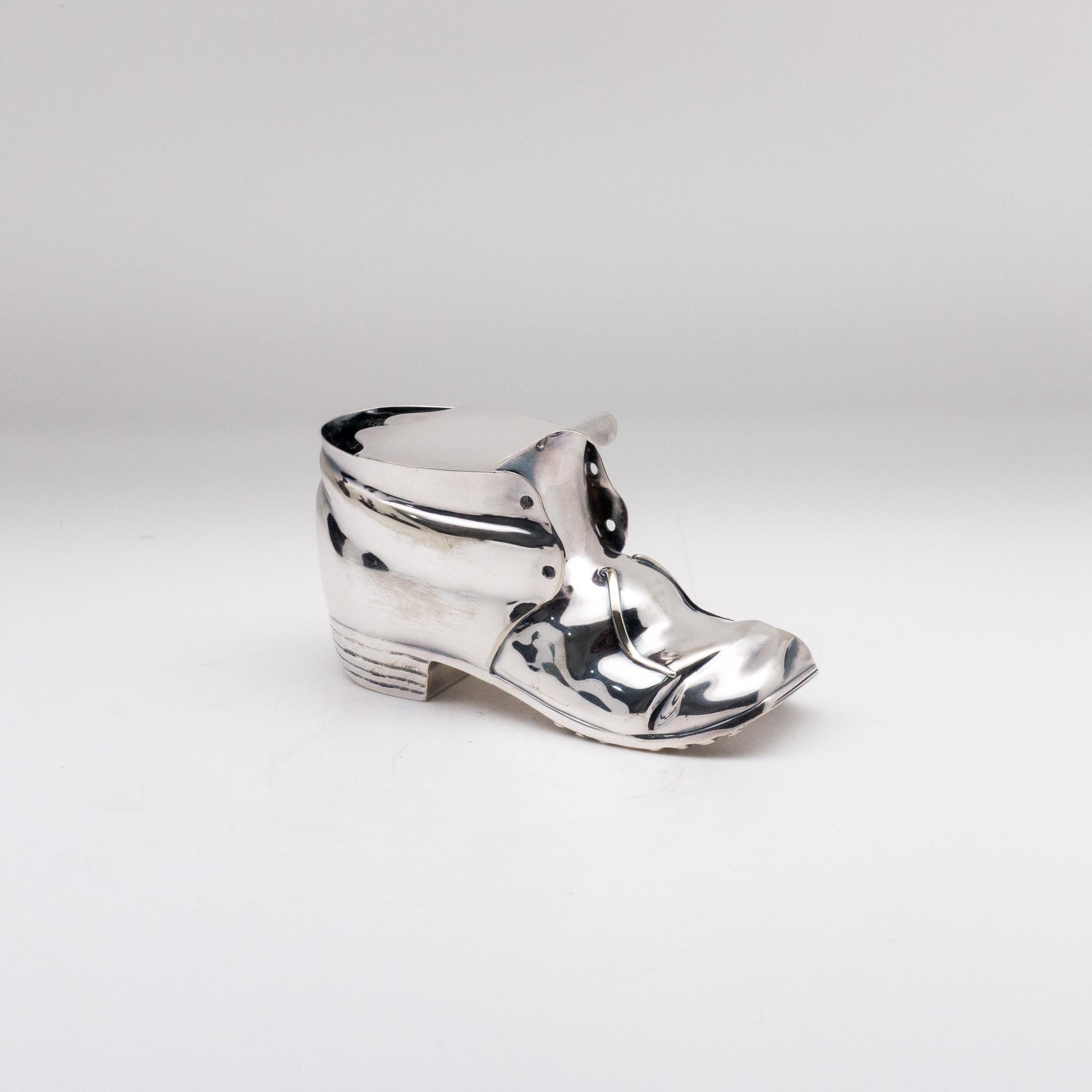 Rare English Victorian Silver Plated Leather or Hobo Shoe Spoon Warmer In Good Condition In New York, NY