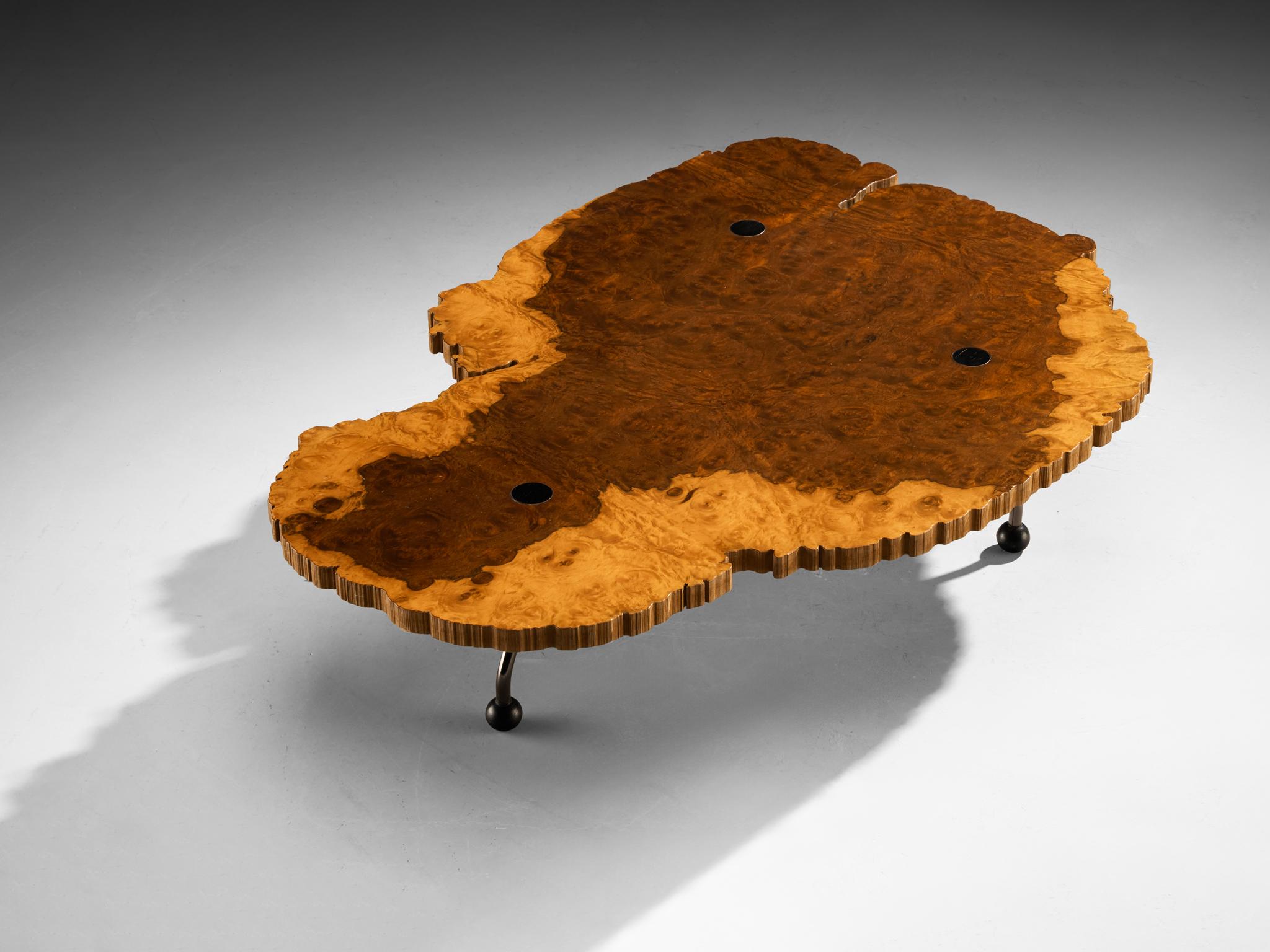 Fin du 20e siècle Rare table basse Enzo Testa for Bernini en ronce de noyer et acier en vente