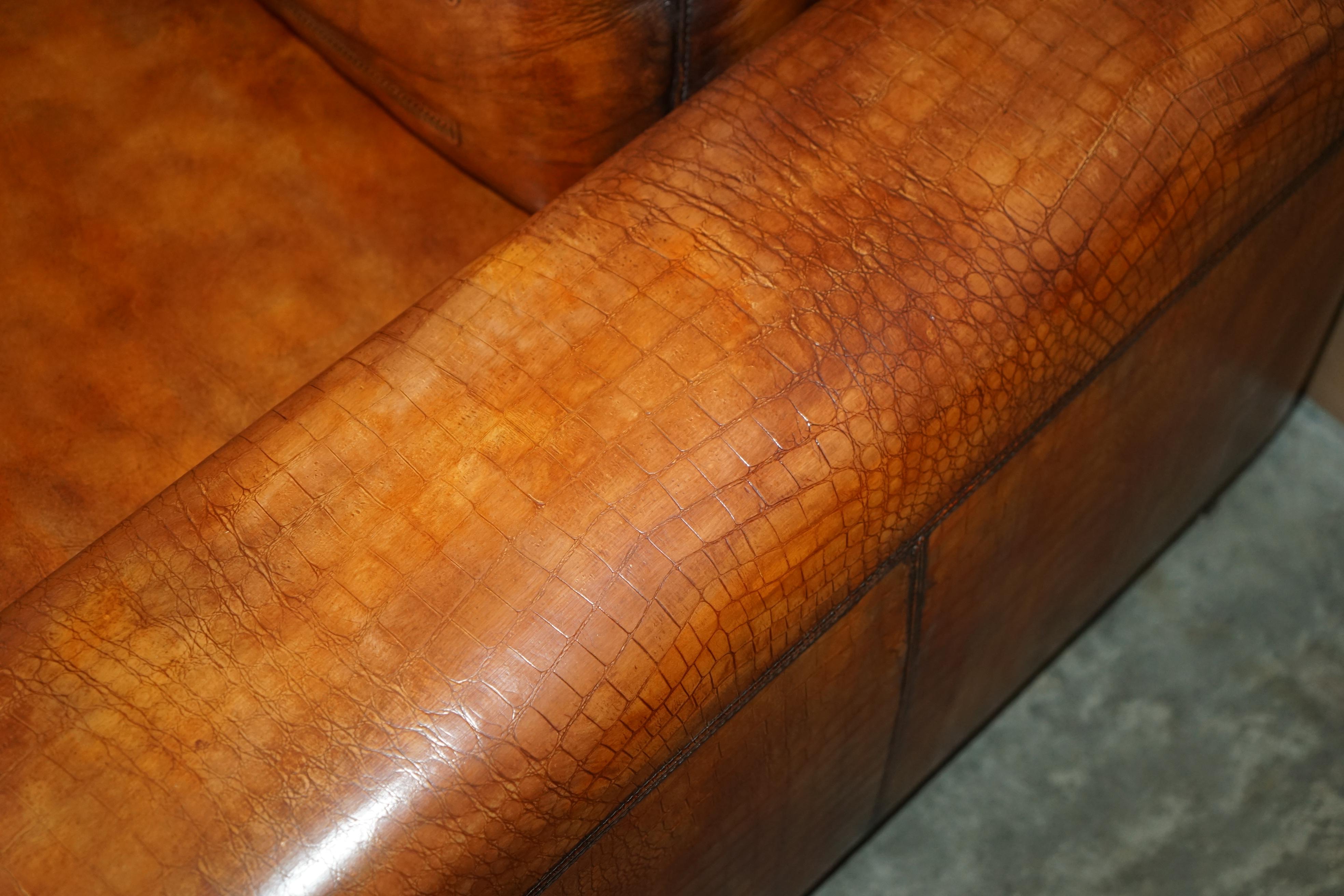 RARE SOFA ÉQUESTRIAN EMBOSÉ FENDI CROCODILE ALLIGATOR PATiNA HAND DYED en vente 3