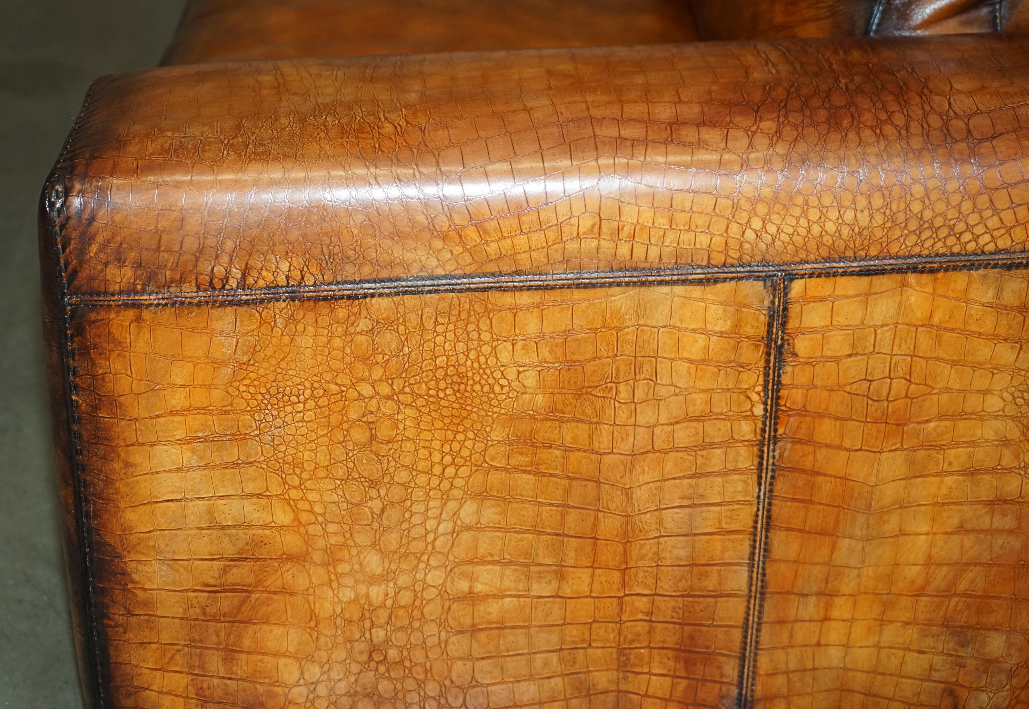 RARE SOFA ÉQUESTRIAN EMBOSÉ FENDI CROCODILE ALLIGATOR PATiNA HAND DYED en vente 12