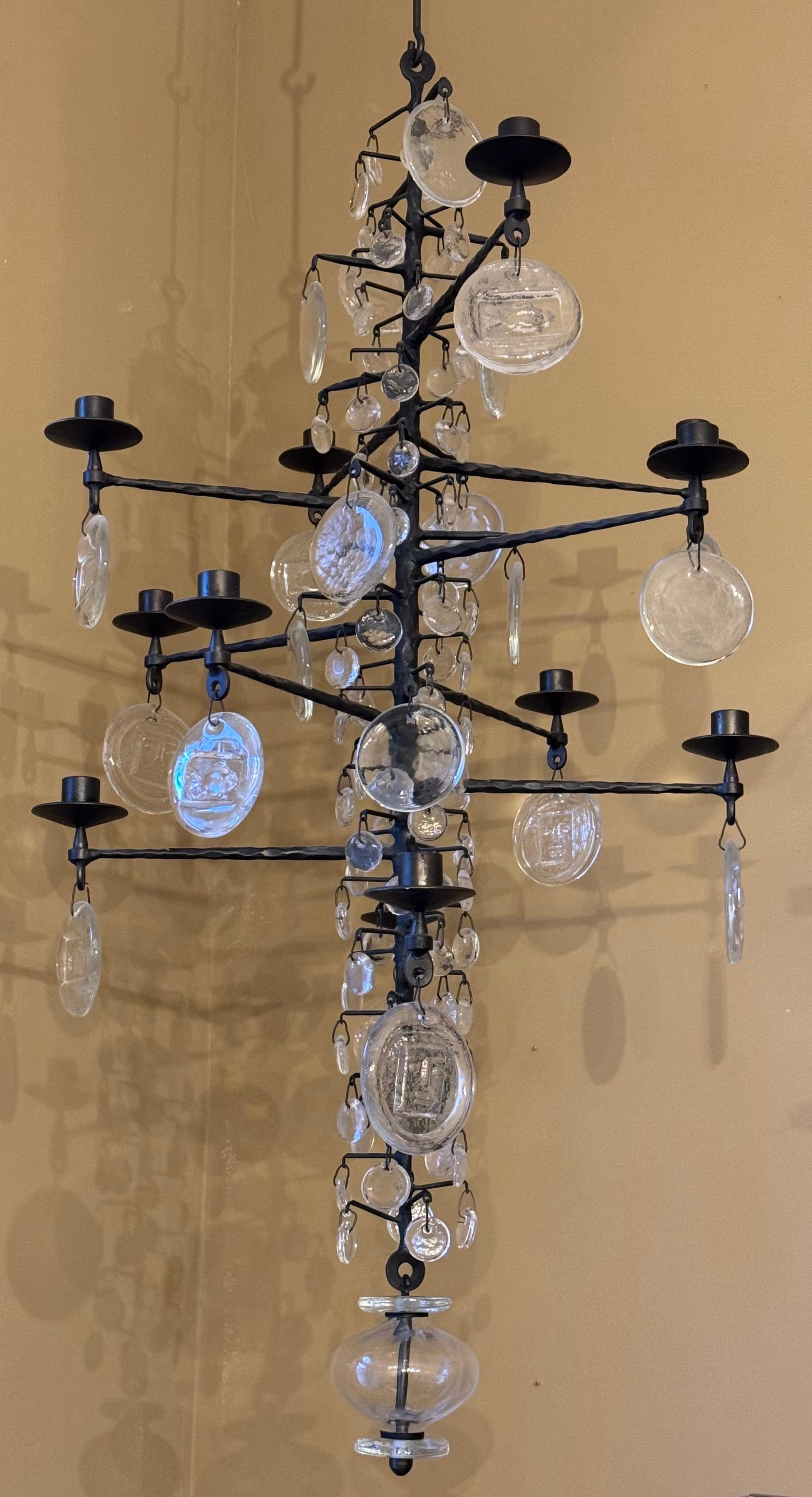 Raro lampadario di grandi dimensioni in ferro e vetro di Erik Hoglund, Svezia, circa anni '70 In condizioni ottime in vendita a Wiesbaden, Hessen