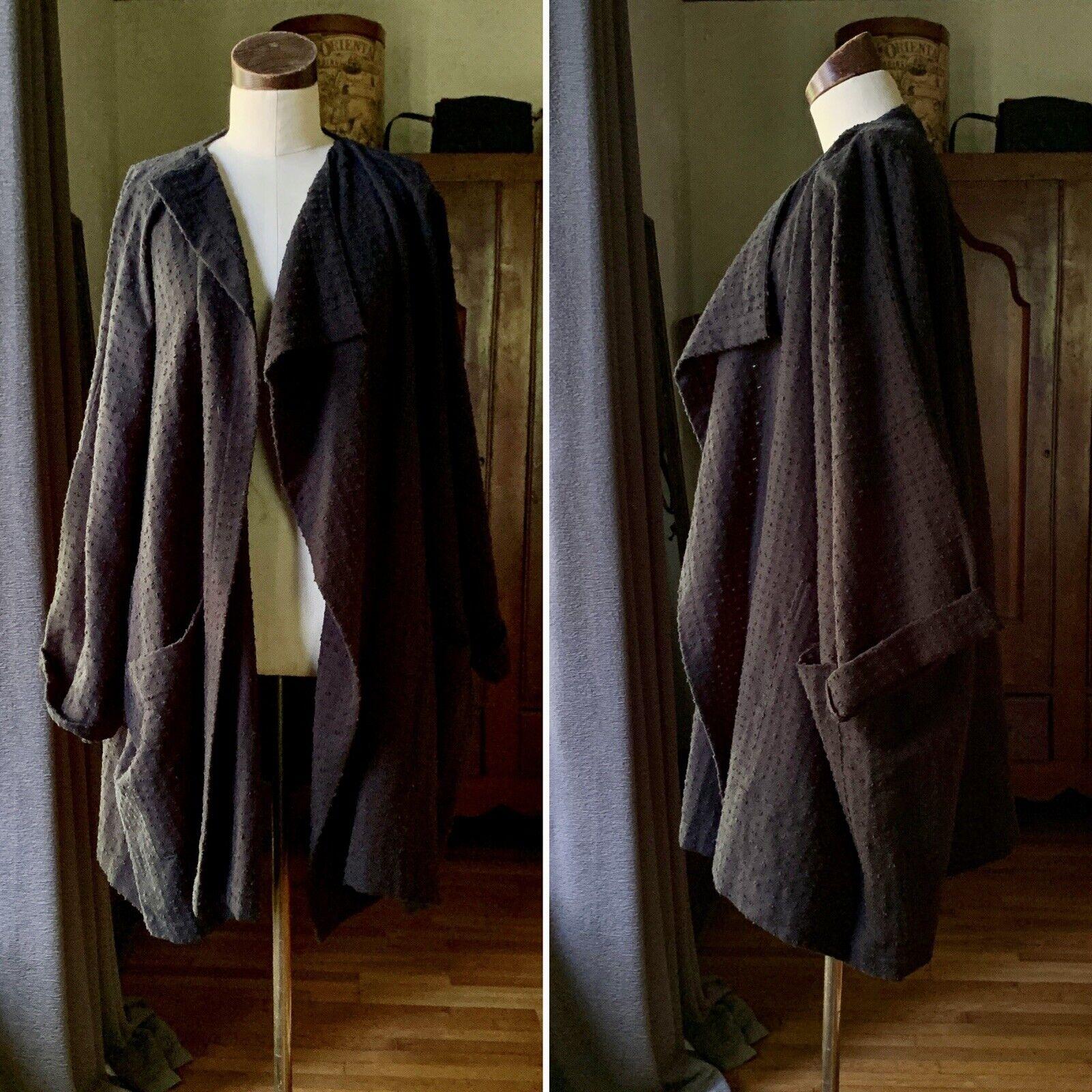EEskandar, Spring 2009 Collection, Shawl Collar Jacket, Long, Black, Made in England, 100% Linen, Size 1

Measurements Laying Flat
Bust: 37