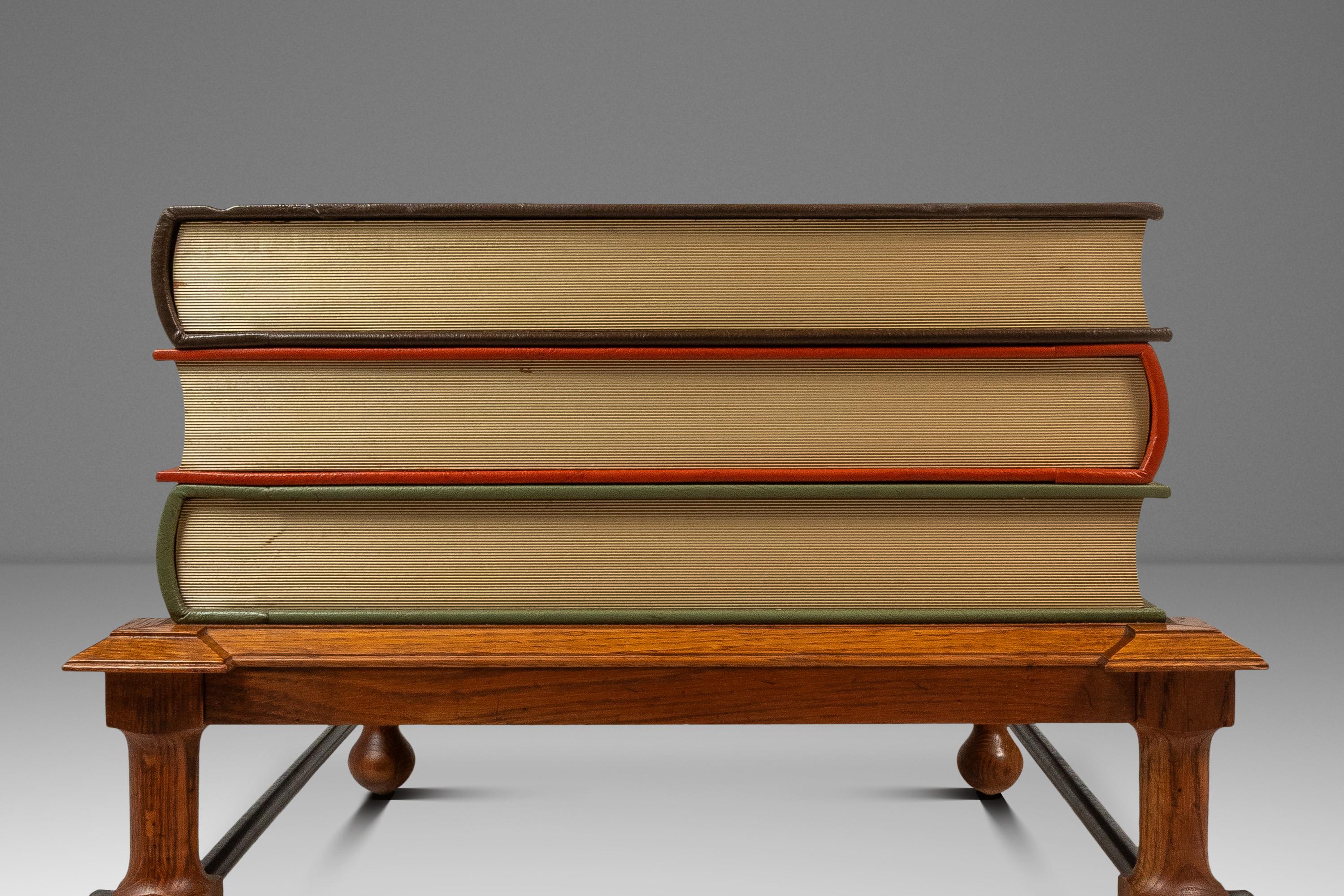 Rara mesa de centro de falso libro 