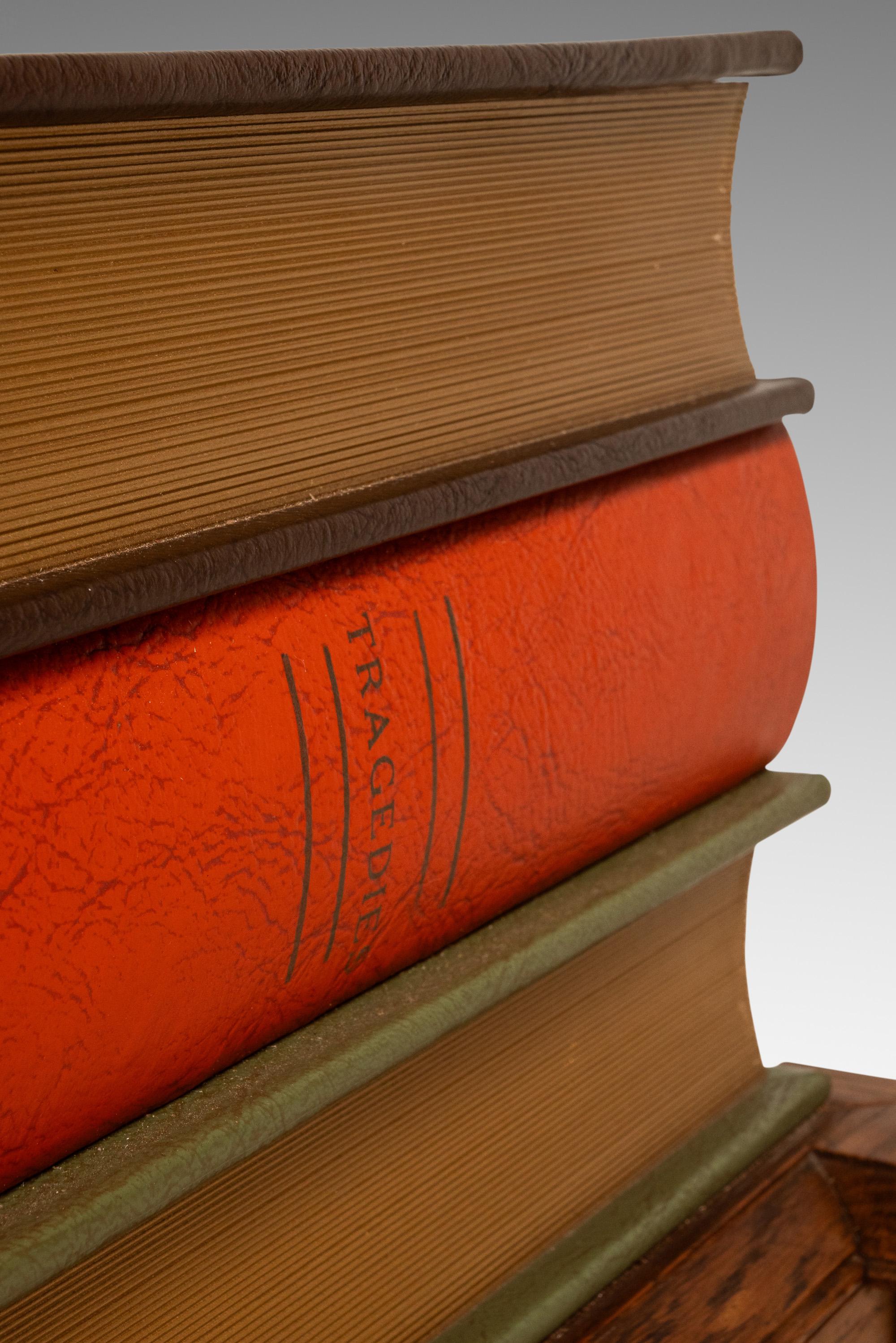 Rara mesa de centro de falso libro 