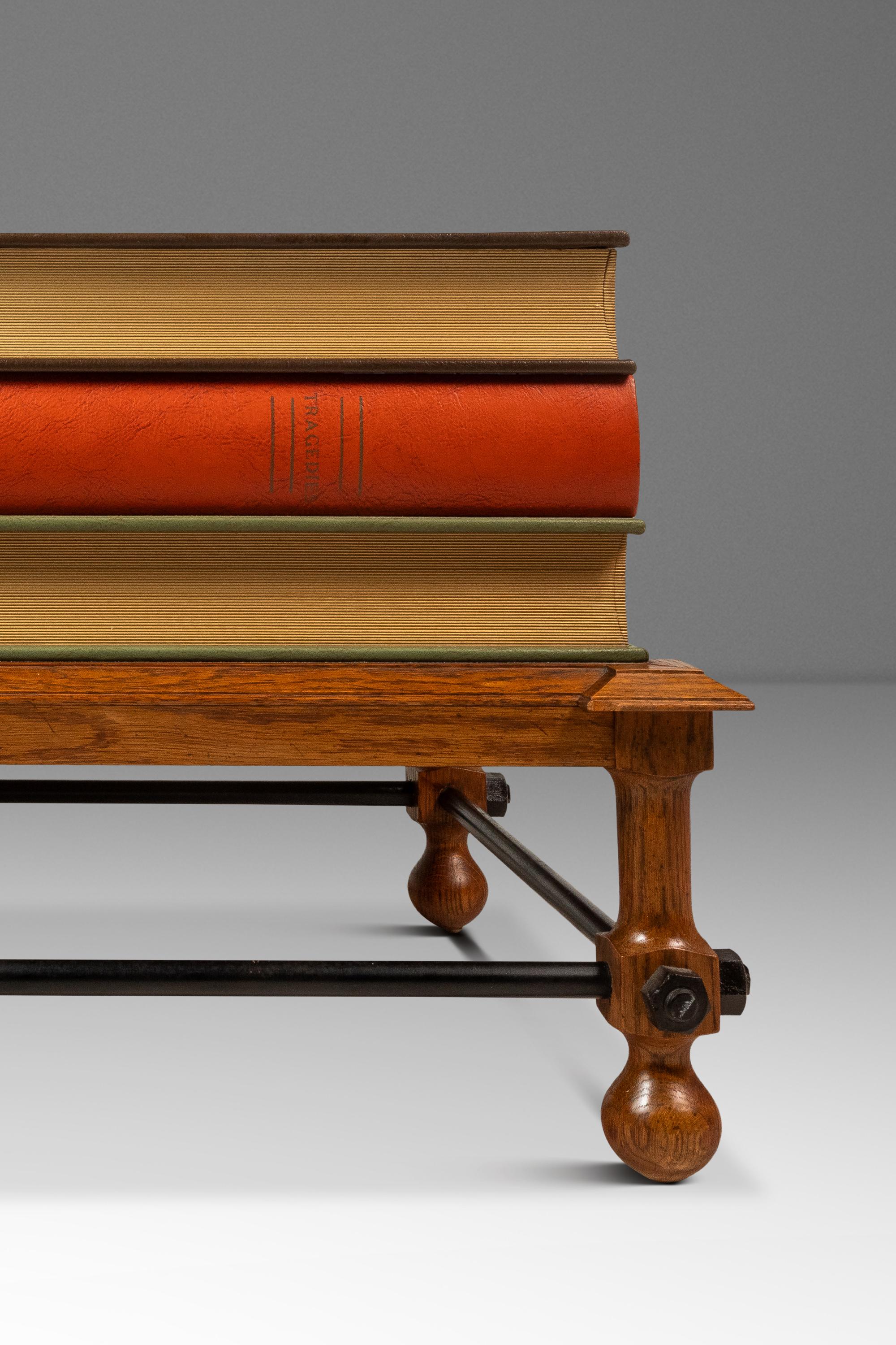 Rara mesa de centro de falso libro 