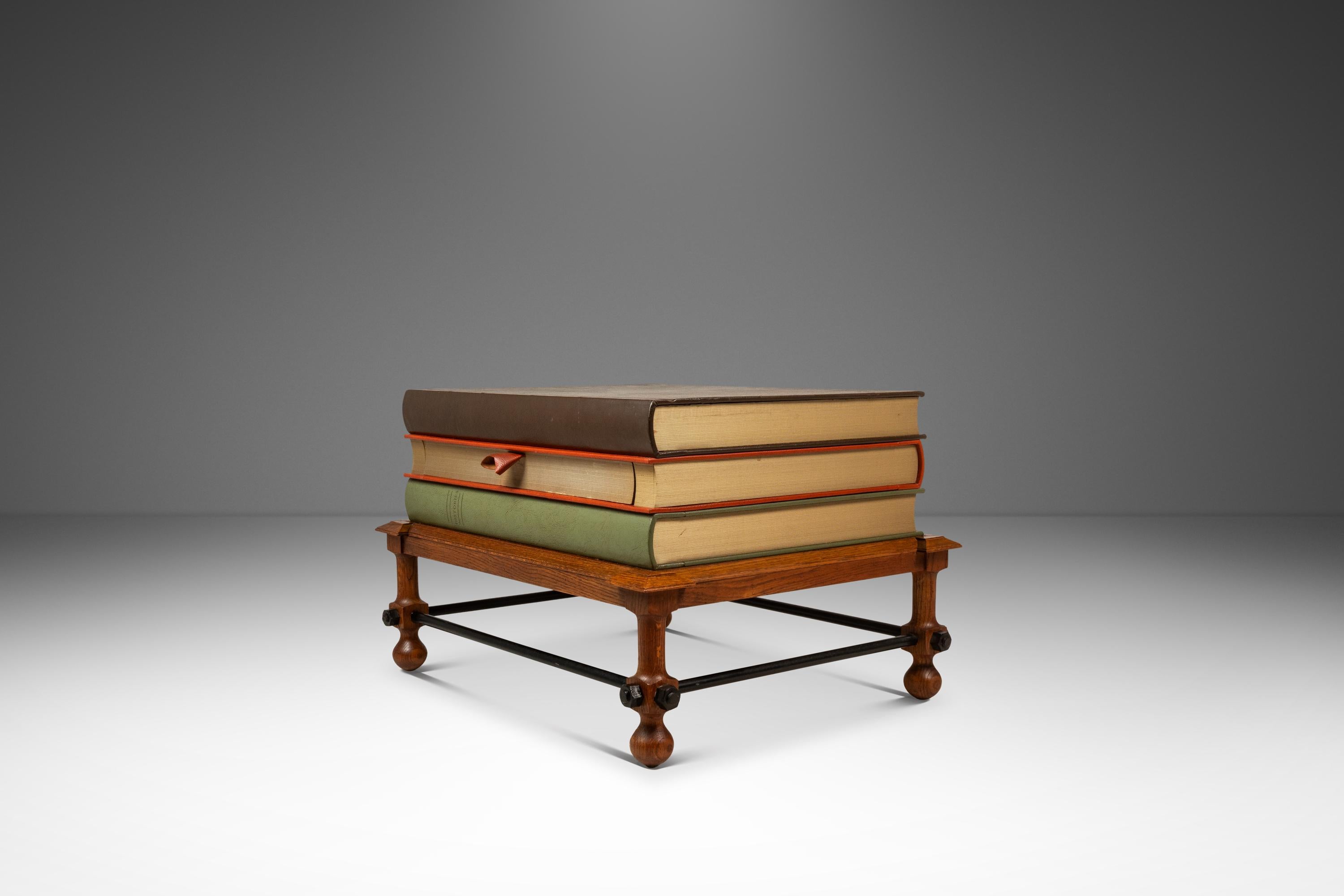 Rara mesa de centro de falso libro 