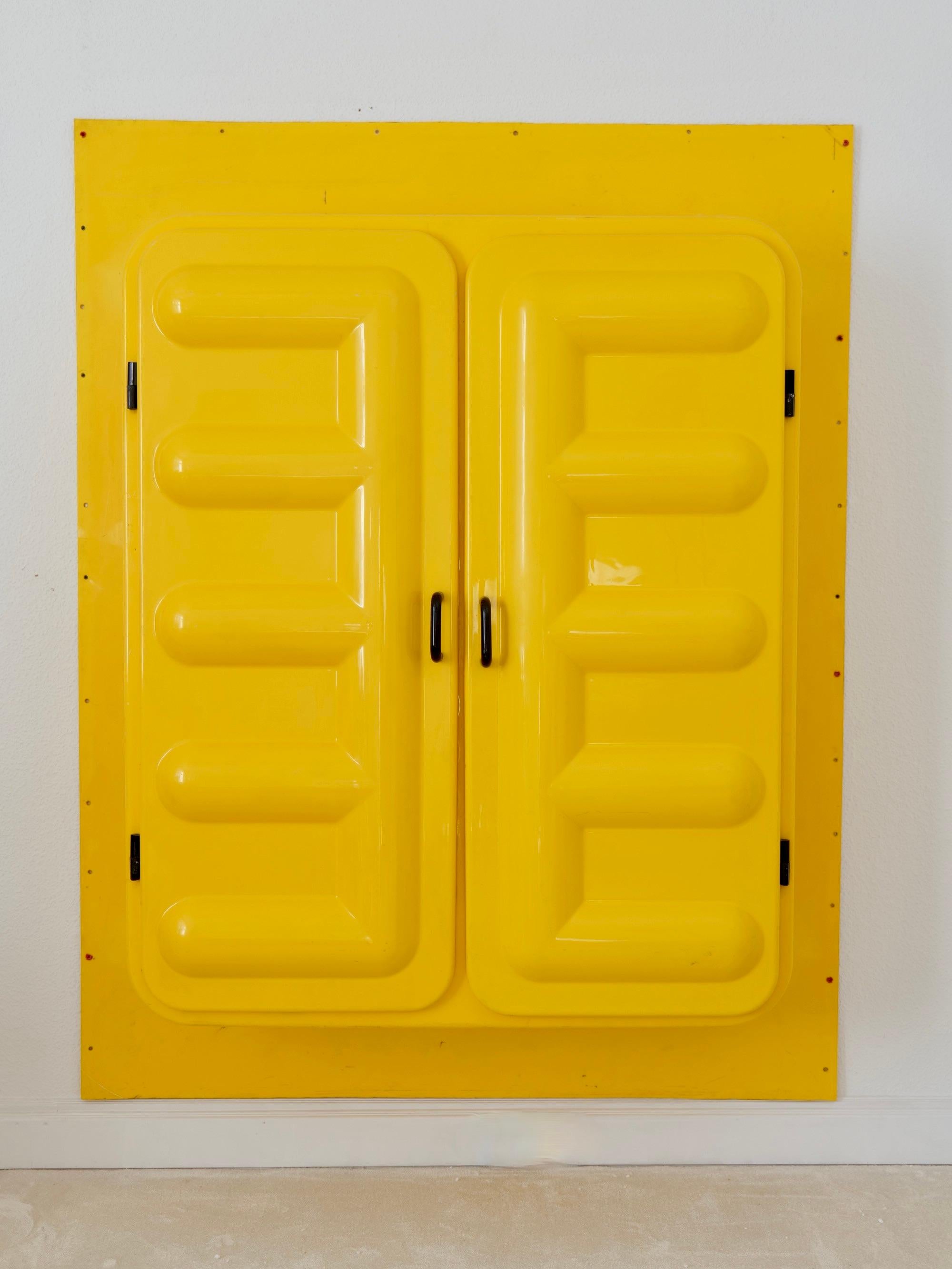 Ère spatiale Grand meuble de rangement rare de l'ère spatiale en plastique moulé Somop 1970 - France en vente