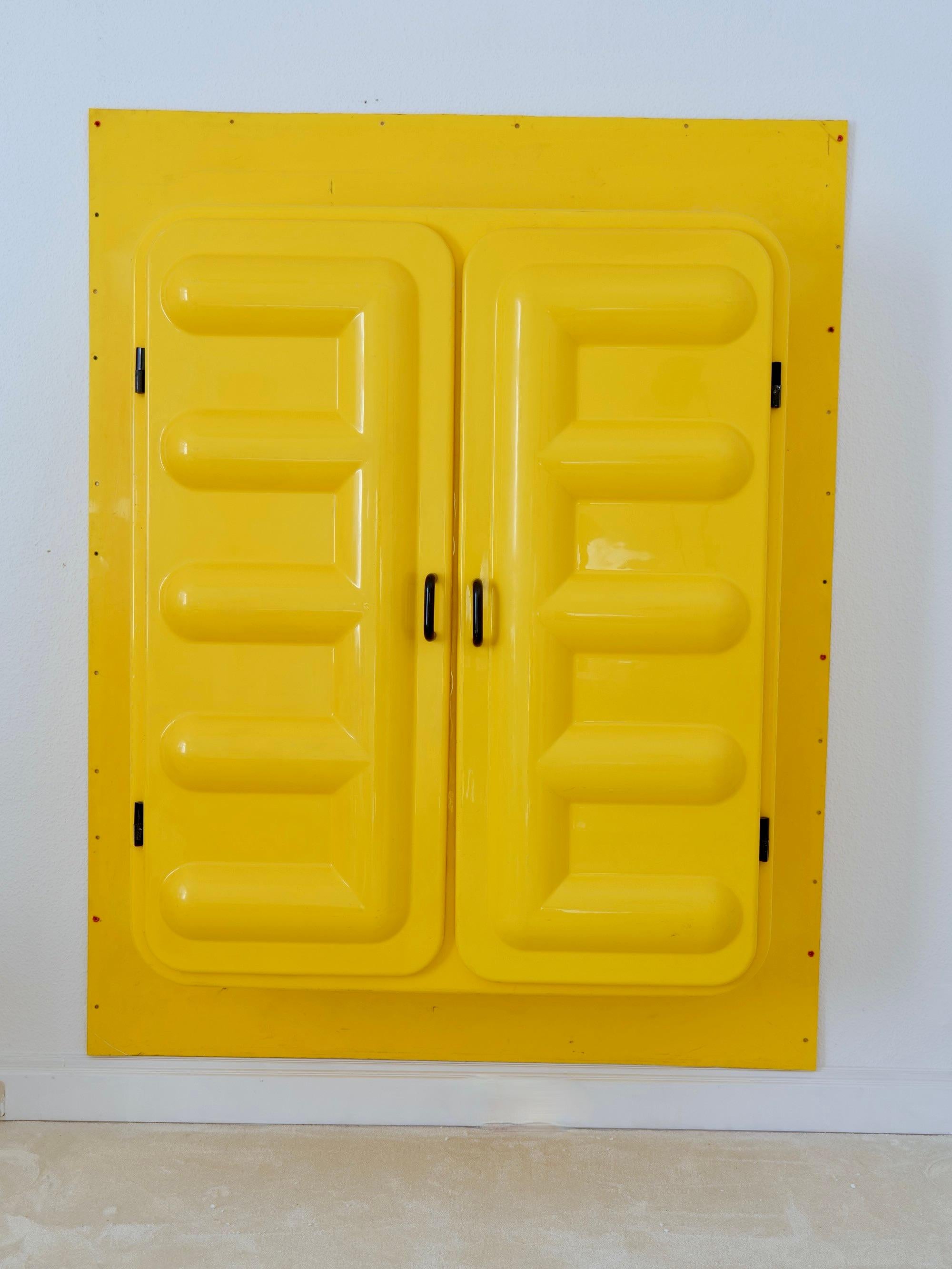 Français Grand meuble de rangement rare de l'ère spatiale en plastique moulé Somop 1970 - France en vente