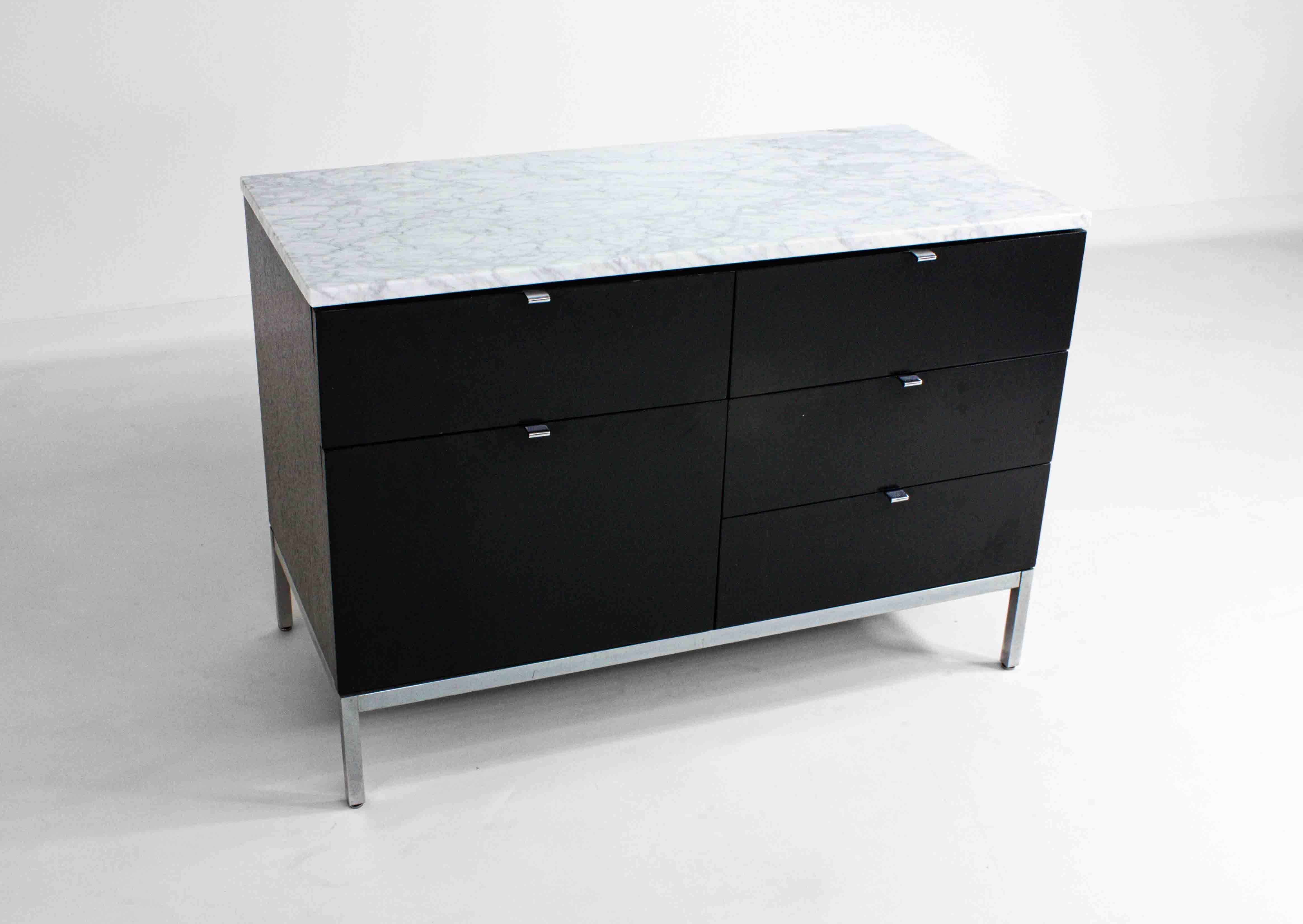 Aluminum Rare executive cabinet by Florence Knoll for Knoll International, 1960s For Sale