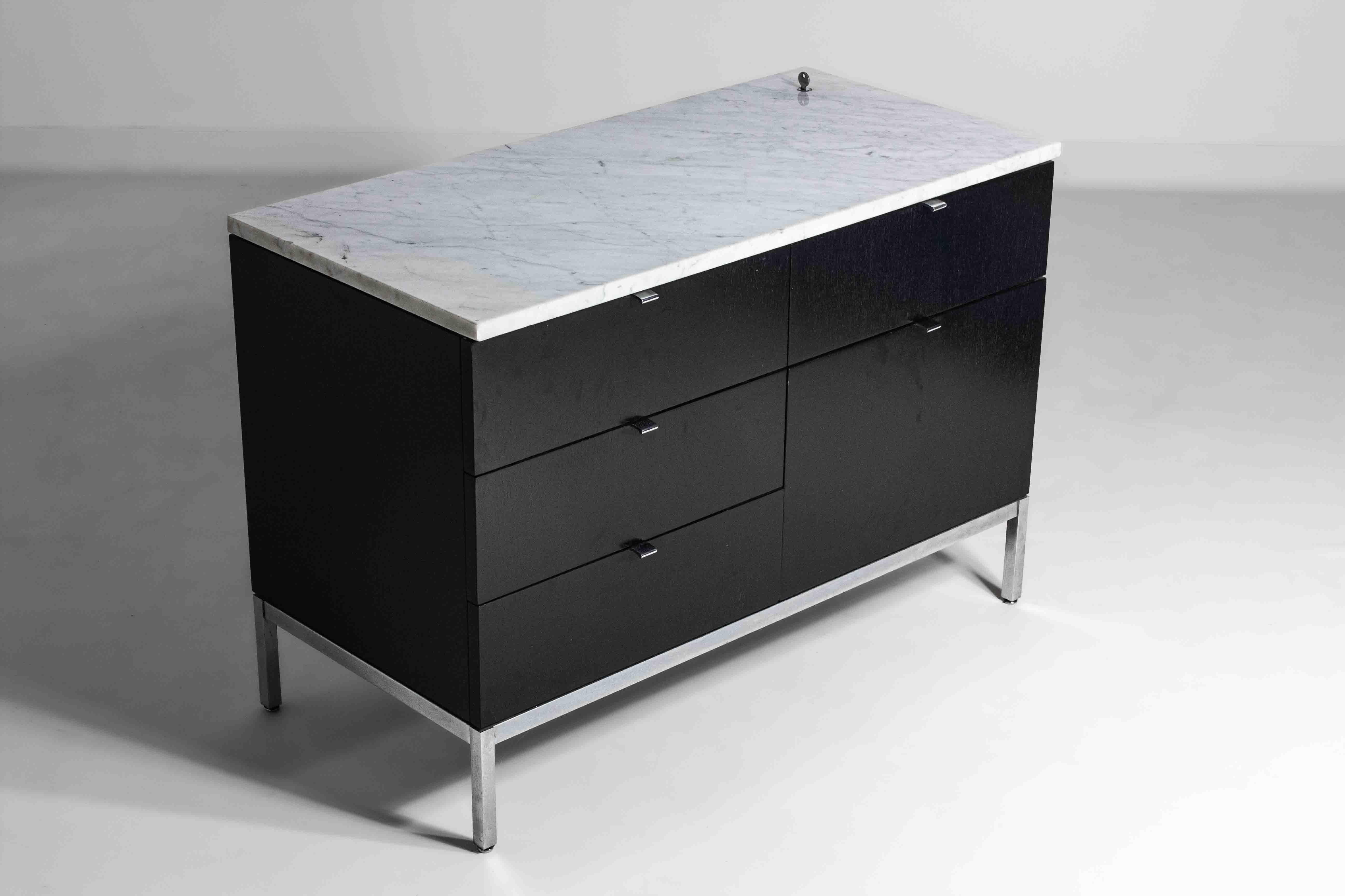 Rare executive cabinet by Florence Knoll for Knoll International, 1970s For Sale 2