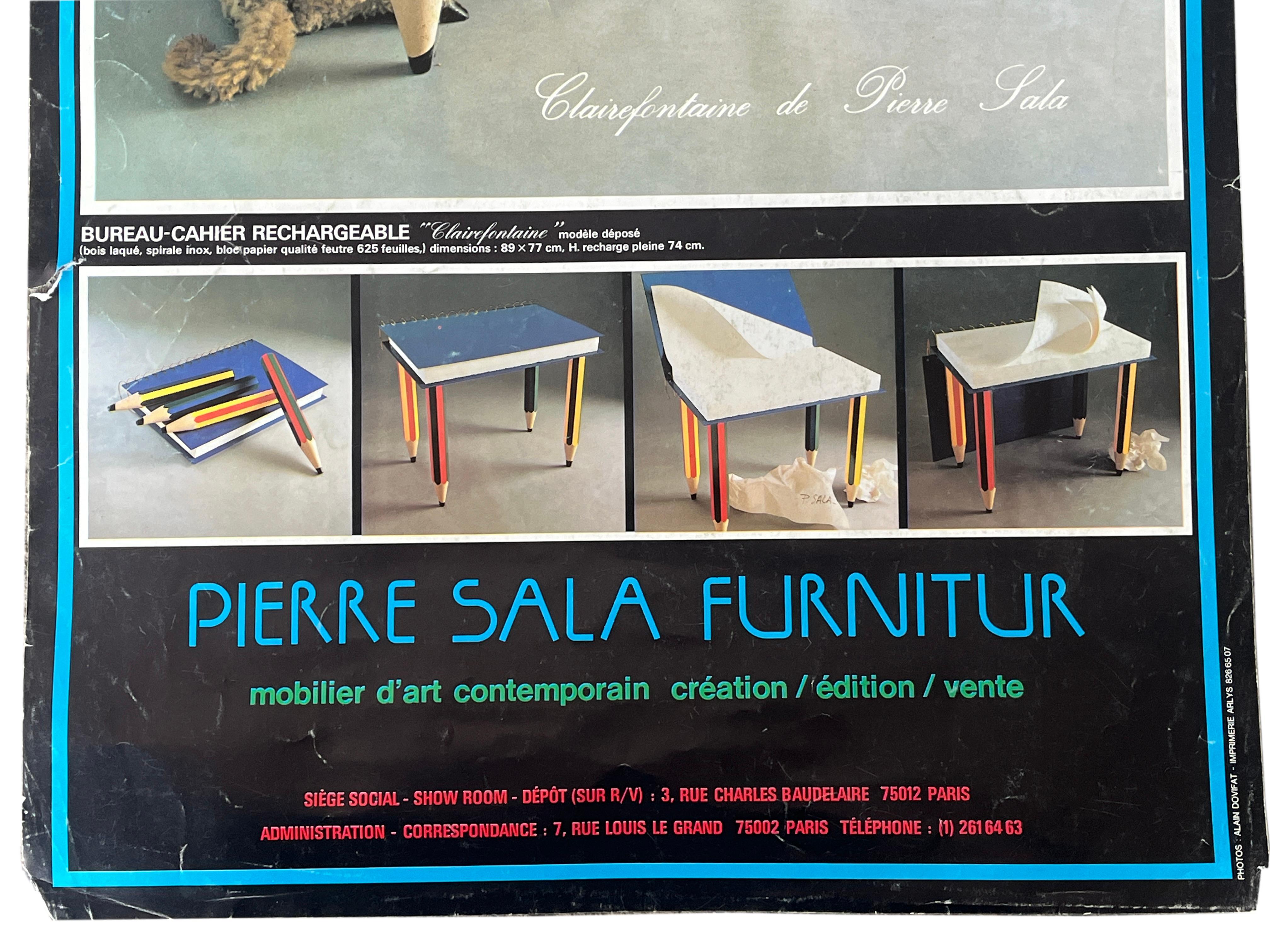 Pierre Sala schuf zeitgenössische Kunstmöbel. Dieses seltene Plakat ist von Sala signiert und von Alain Dovifat fotografiert. Ungerahmt und wird für den Versand in ein Rohr gerollt. Postmoderner Memphis-Stil