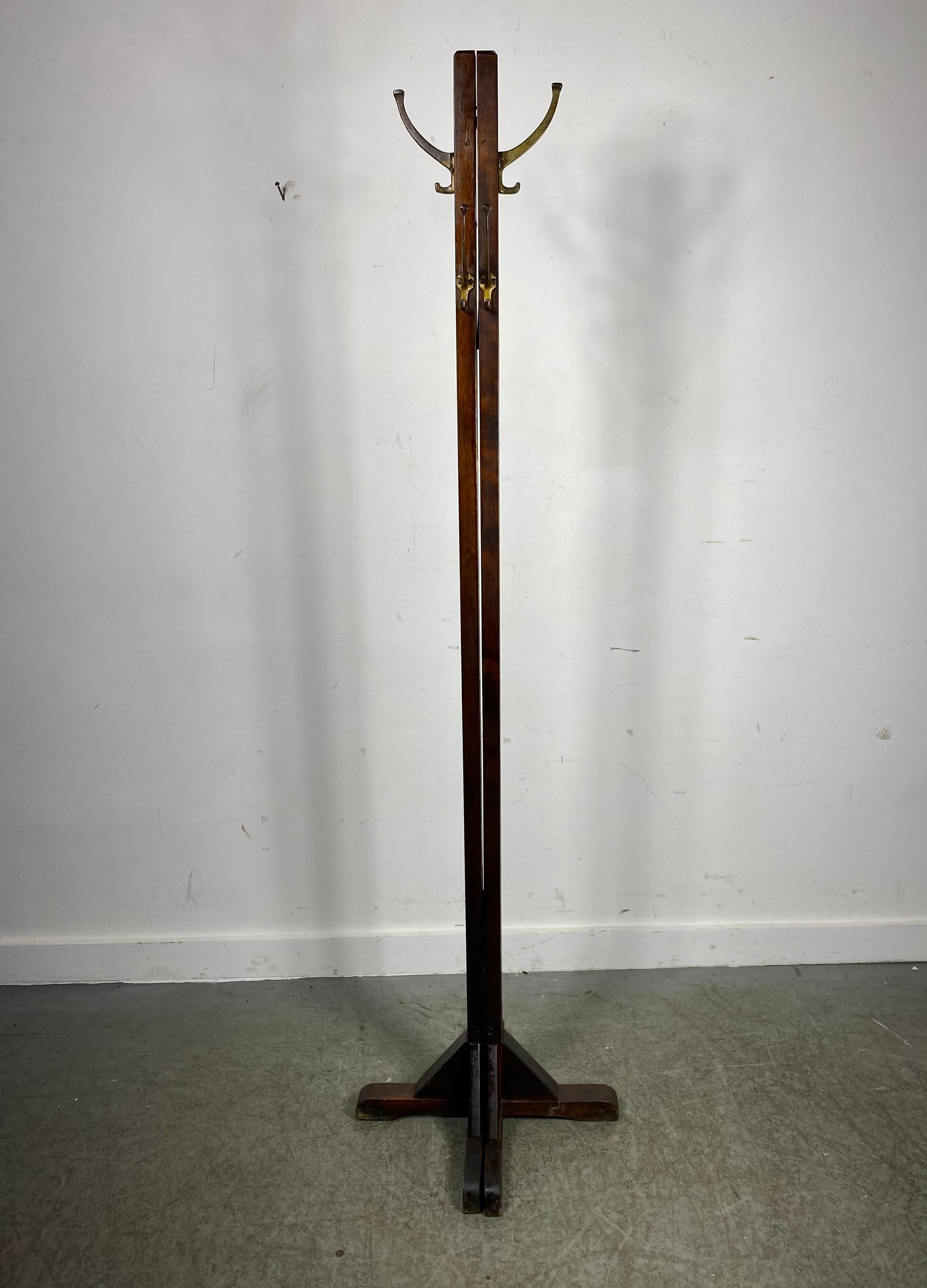 Rare Expanding Arts & Crafts Free Standing Coat Tree or Stand For Sale 2
