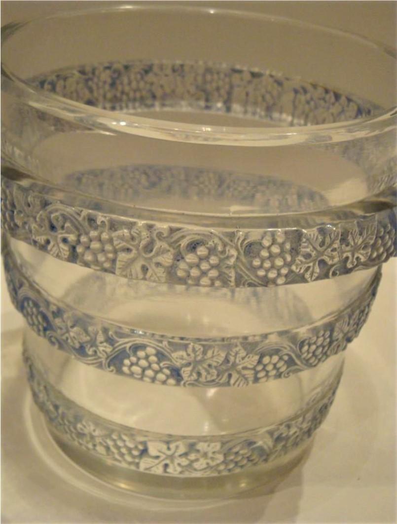 French Rare Exquisite Original 1930s R Lalique Blue White Tiered Vase Grapes Clusters For Sale