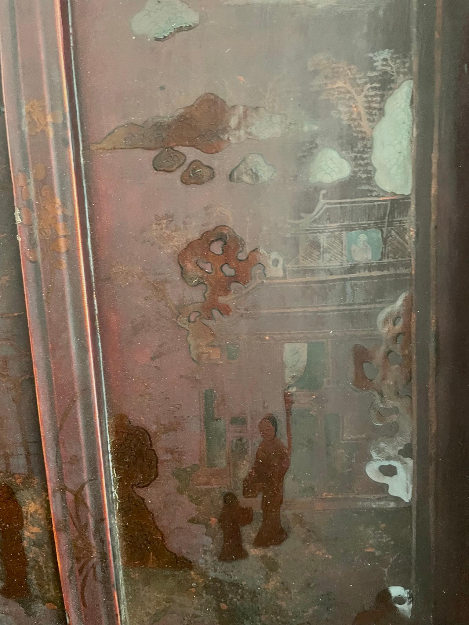 Rare Extra-Large 19th Century Chinese Painted Leather Trunk For Sale 11