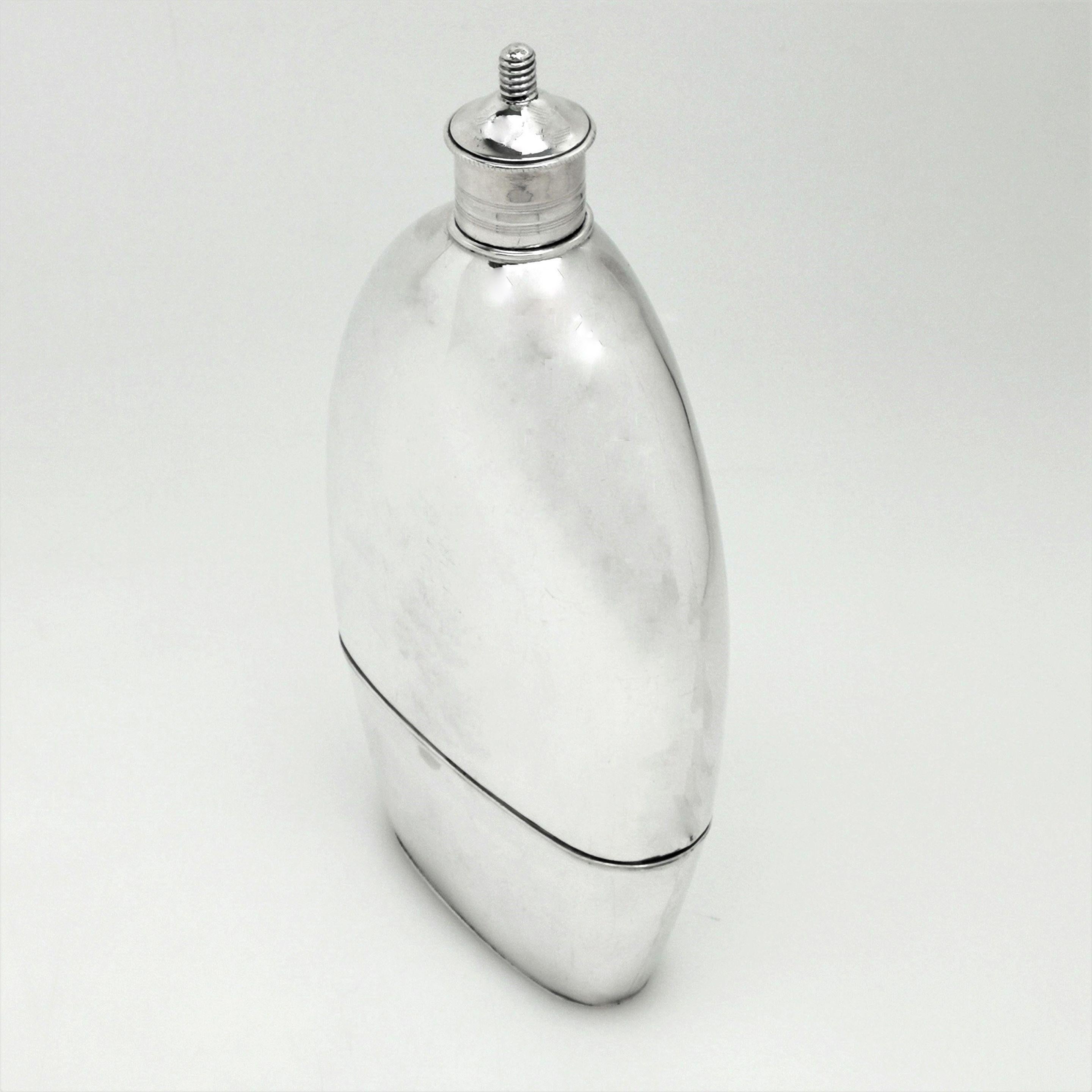19th Century Rare Extra Large George III Hip Flask or Drinks Flask with Cup 1814 Georgian