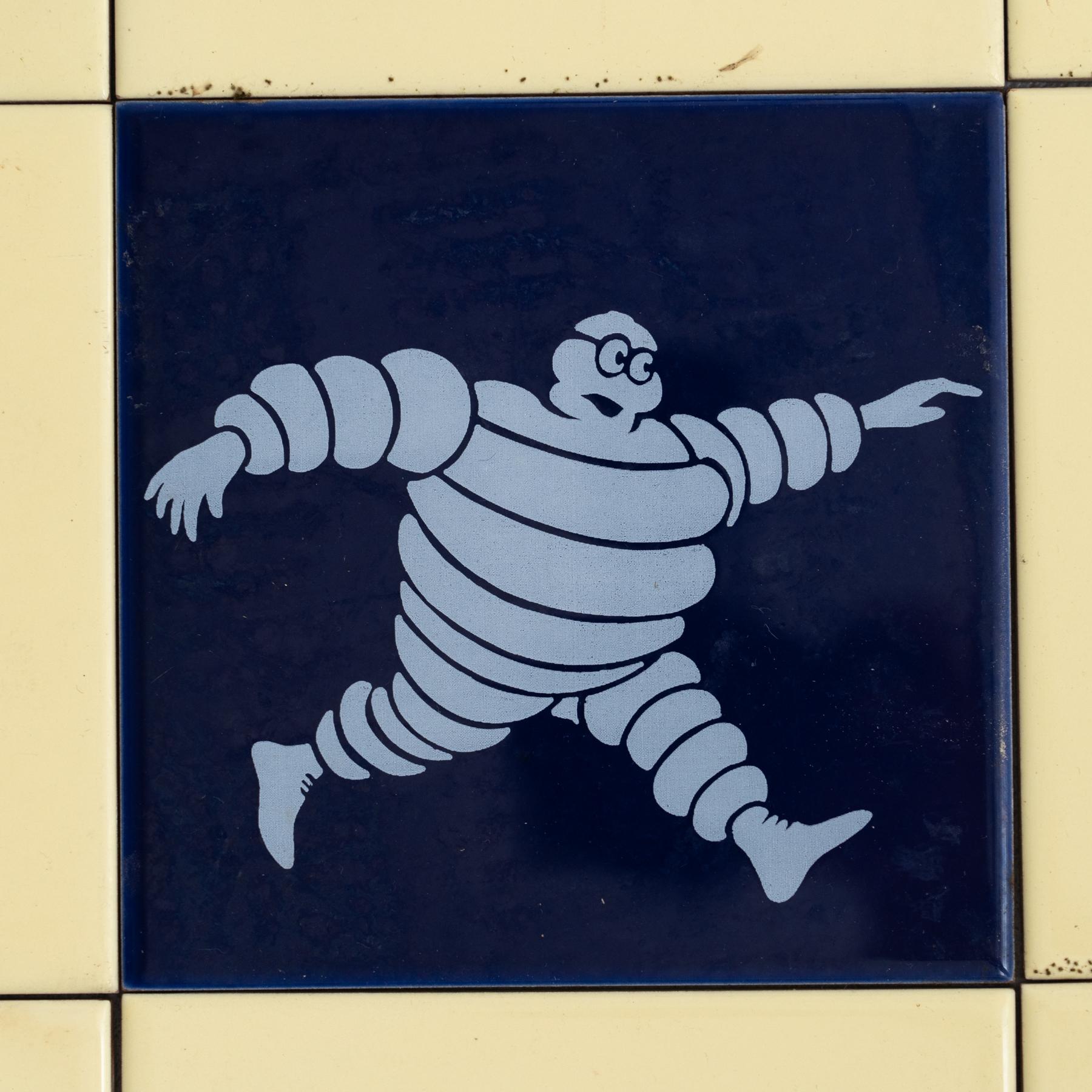 Très grand ensemble de tuiles vintage de Michelin Man, circa 1960 en vente 5