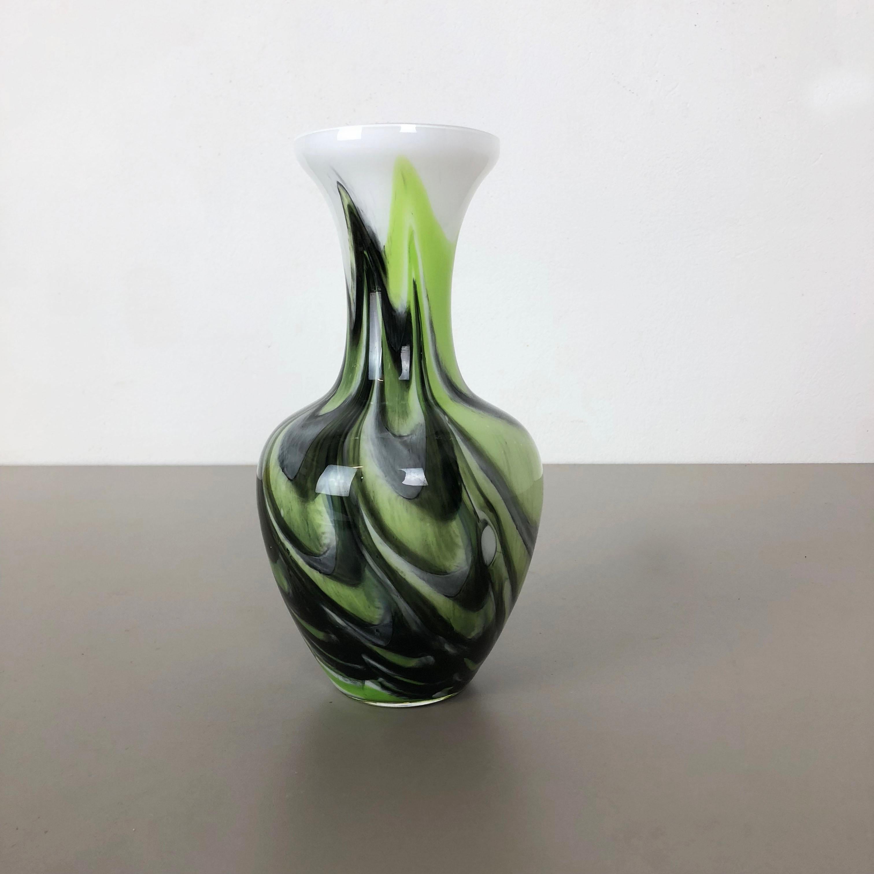 Article:

Pop Art vase


Producer:

Opaline Florence


Decade:

1970s




Original vintage 1970s Pop Art hand blown vase made in Italy by Opaline Florence. Made of high quality Italian opal glass. Lovely 1970s Pop Art coloration in