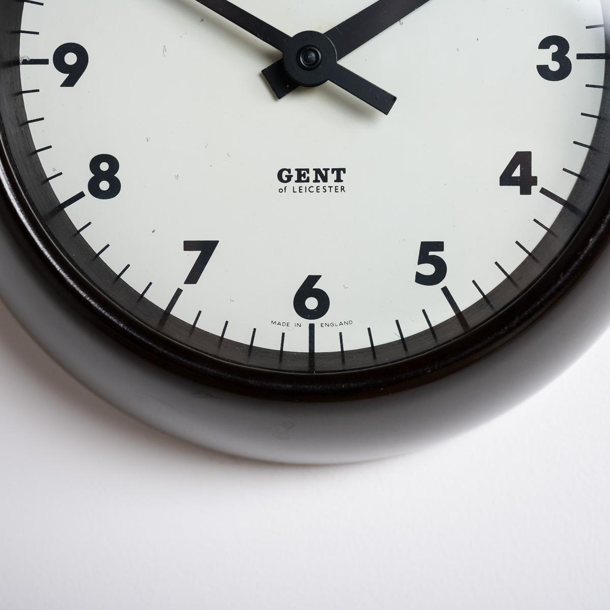 Rare horloge murale en bakélite vintage par Gent of Leicester - IG221303D en vente 2