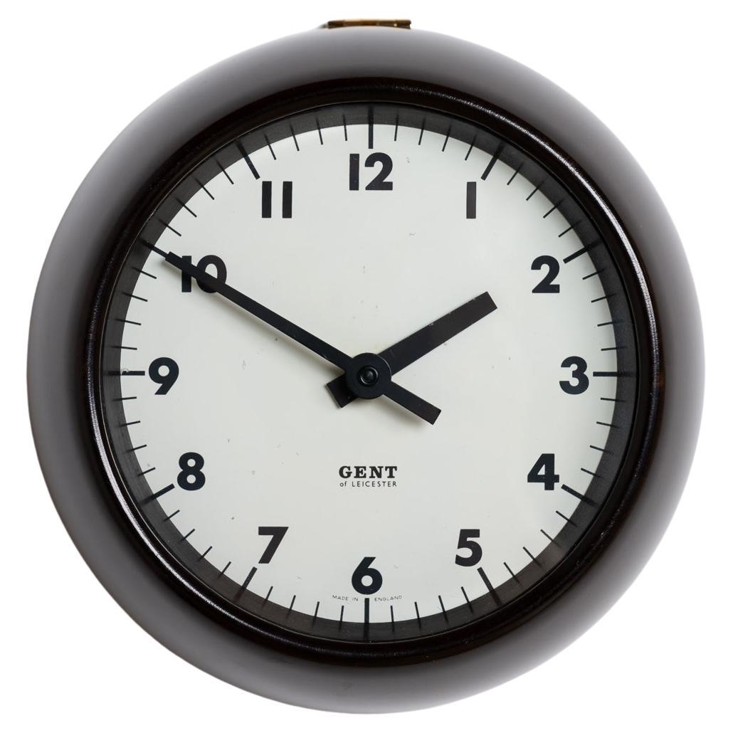 Rare horloge murale en bakélite vintage par Gent of Leicester - IG221303D en vente
