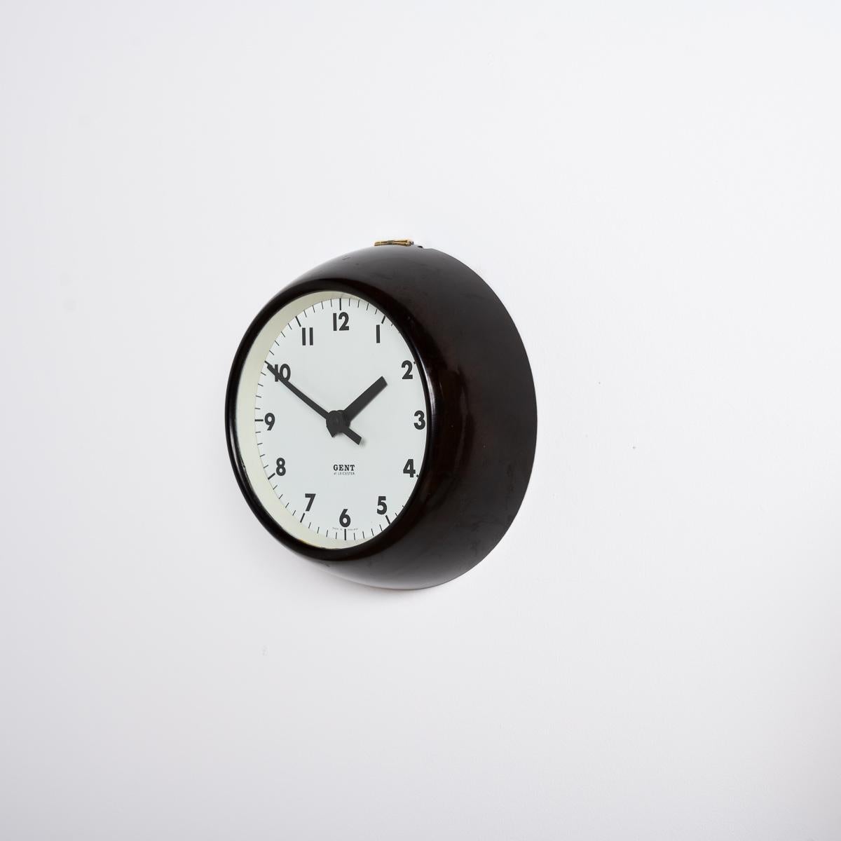 Rare horloge murale en bakélite vintage par Gent of Leicester - IG221303E en vente 2