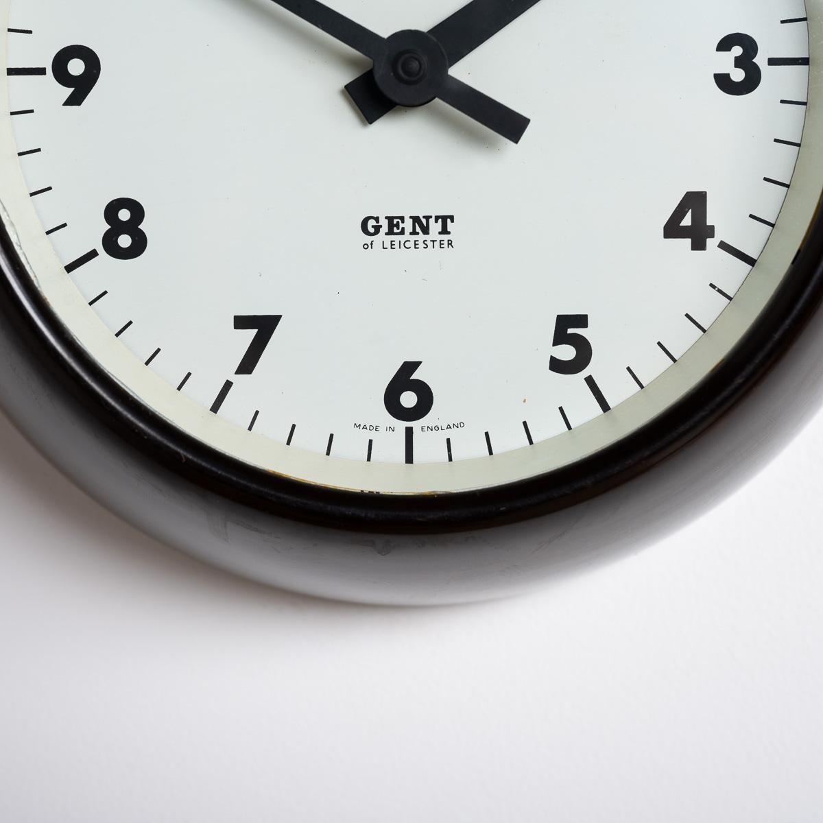 Rare horloge murale en bakélite vintage par Gent of Leicester - IG221303E en vente 3