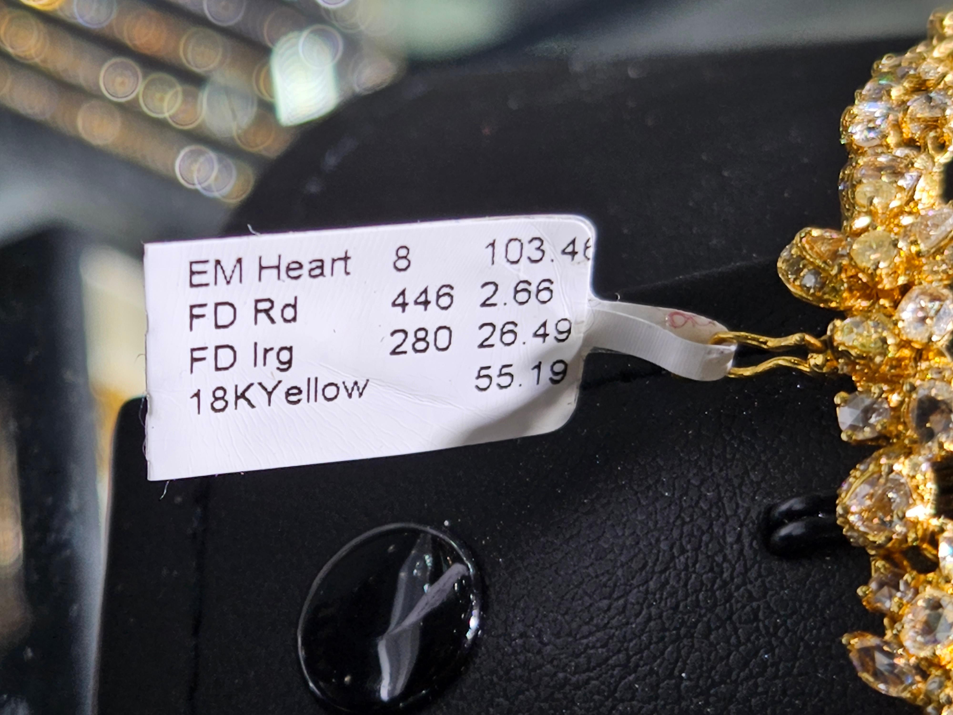 Women's Rare Fancy 18KT Gorgeous 140 Carat Heart Emerald Yellow Diamond Drop Necklace For Sale