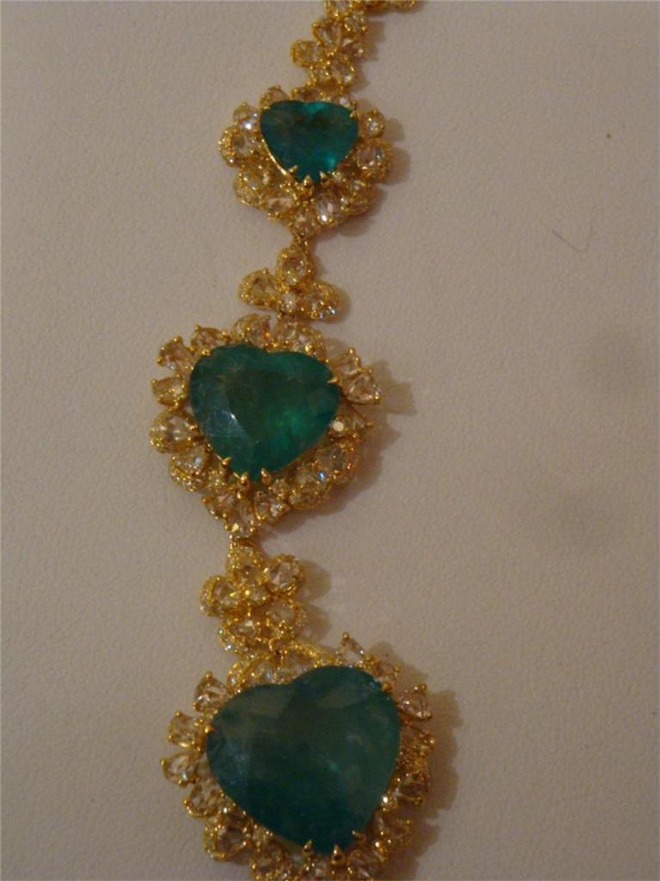 Seltene Fancy 18KT wunderschöne 140 Karat Herz-Smaragd-Gelb-Diamant-Tropfen-Halskette im Zustand „Hervorragend“ im Angebot in New York, NY