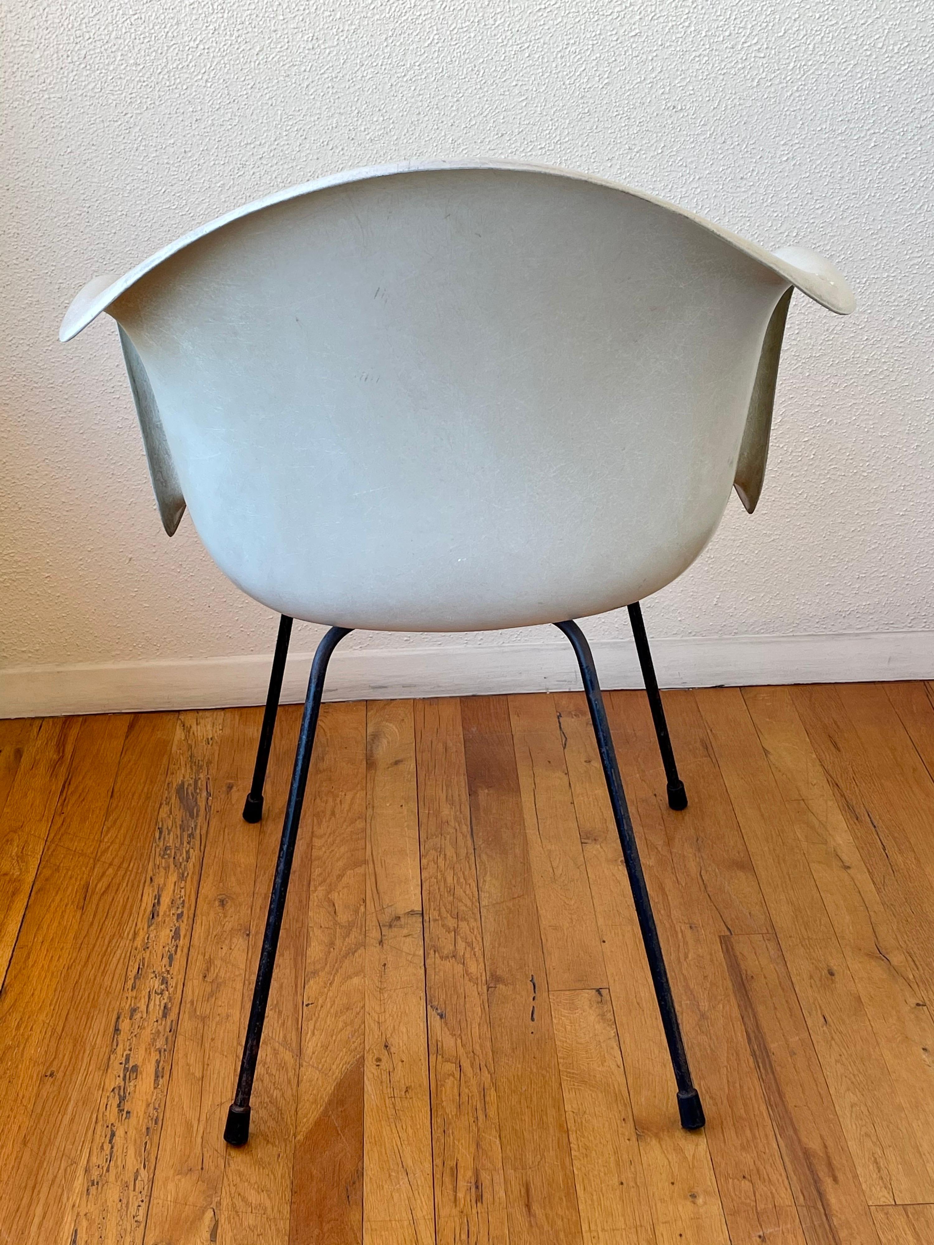 Rare Fiberglass Armchair Designed by Lawrence Peabody with Iron Base In Good Condition In San Diego, CA