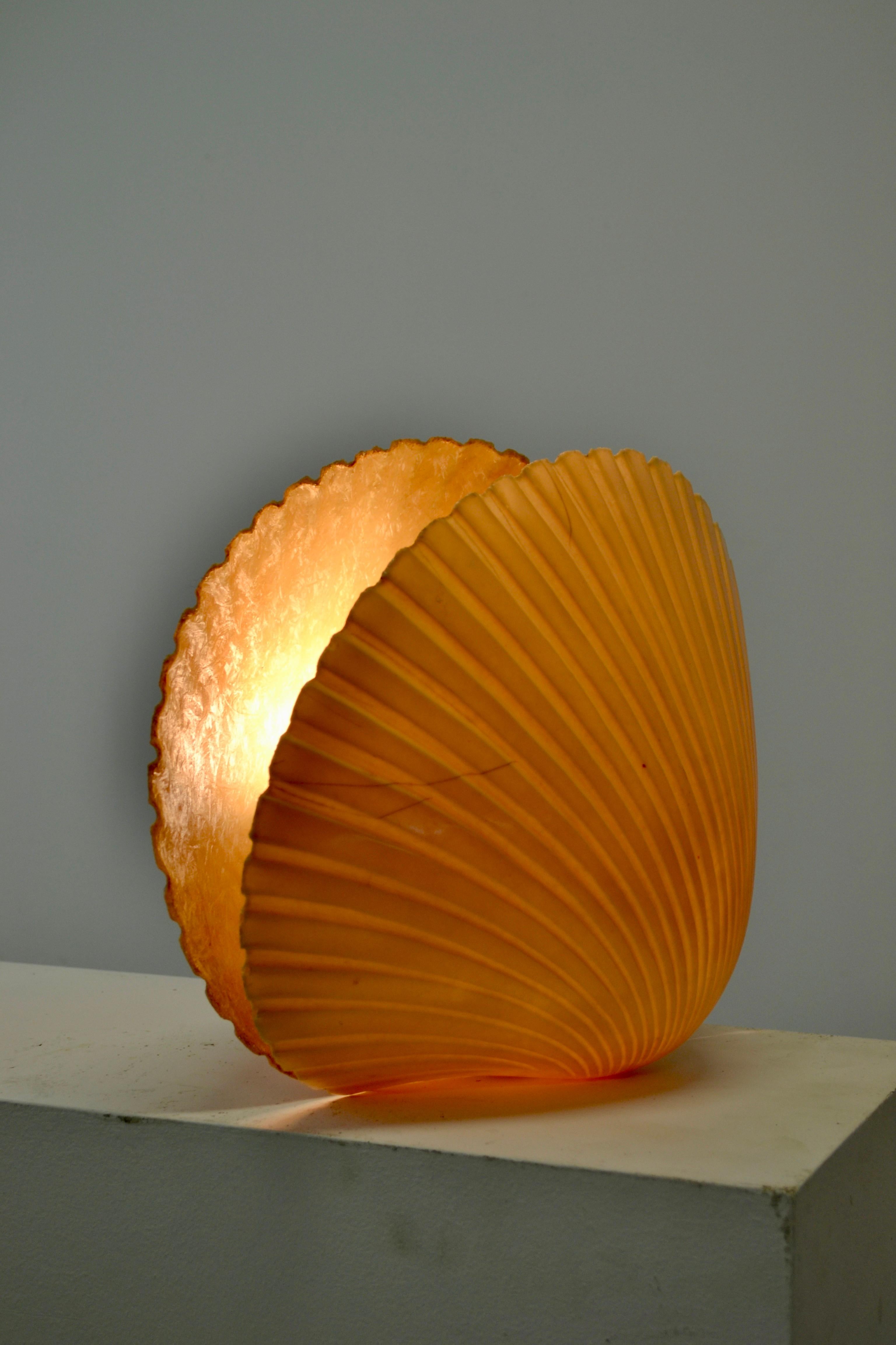 Rare Fiberglass Shell Lamp by Michelle Mahé for Atelier A. France - 1970s In Good Condition For Sale In SOTTEVILLE-LÈS-ROUEN, FR