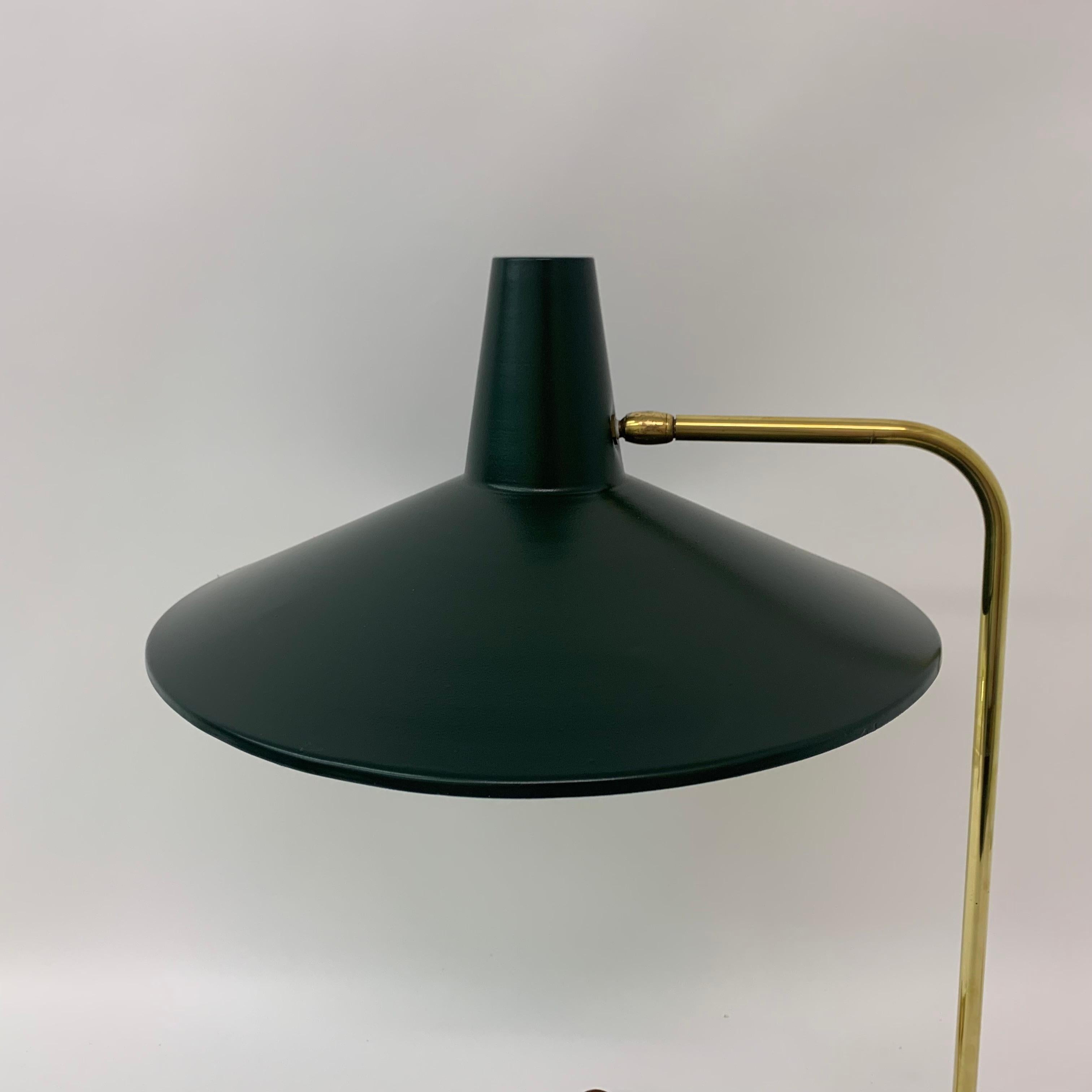 Seltene Messing-Tischlampe aus den Fünfzigern, 1950er Jahre im Angebot 7