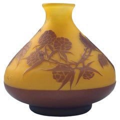 Vase en verre camée Art Nouveau d'Edmond Rigot, très rare et de grande collection