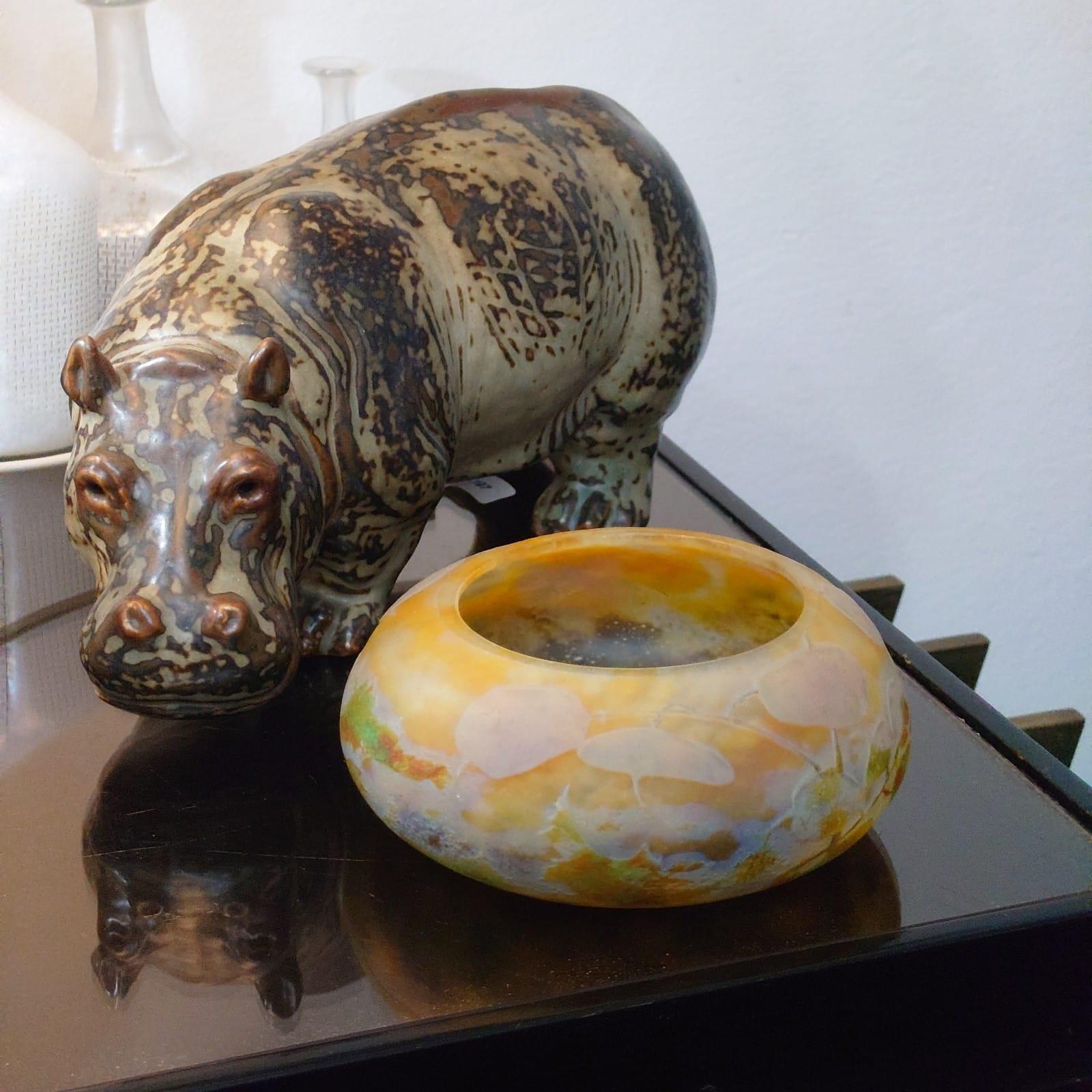 French Rare Find Art Nouveau Daum Cameo Glass Vitrified Monnaies du Pape Round Coupe For Sale