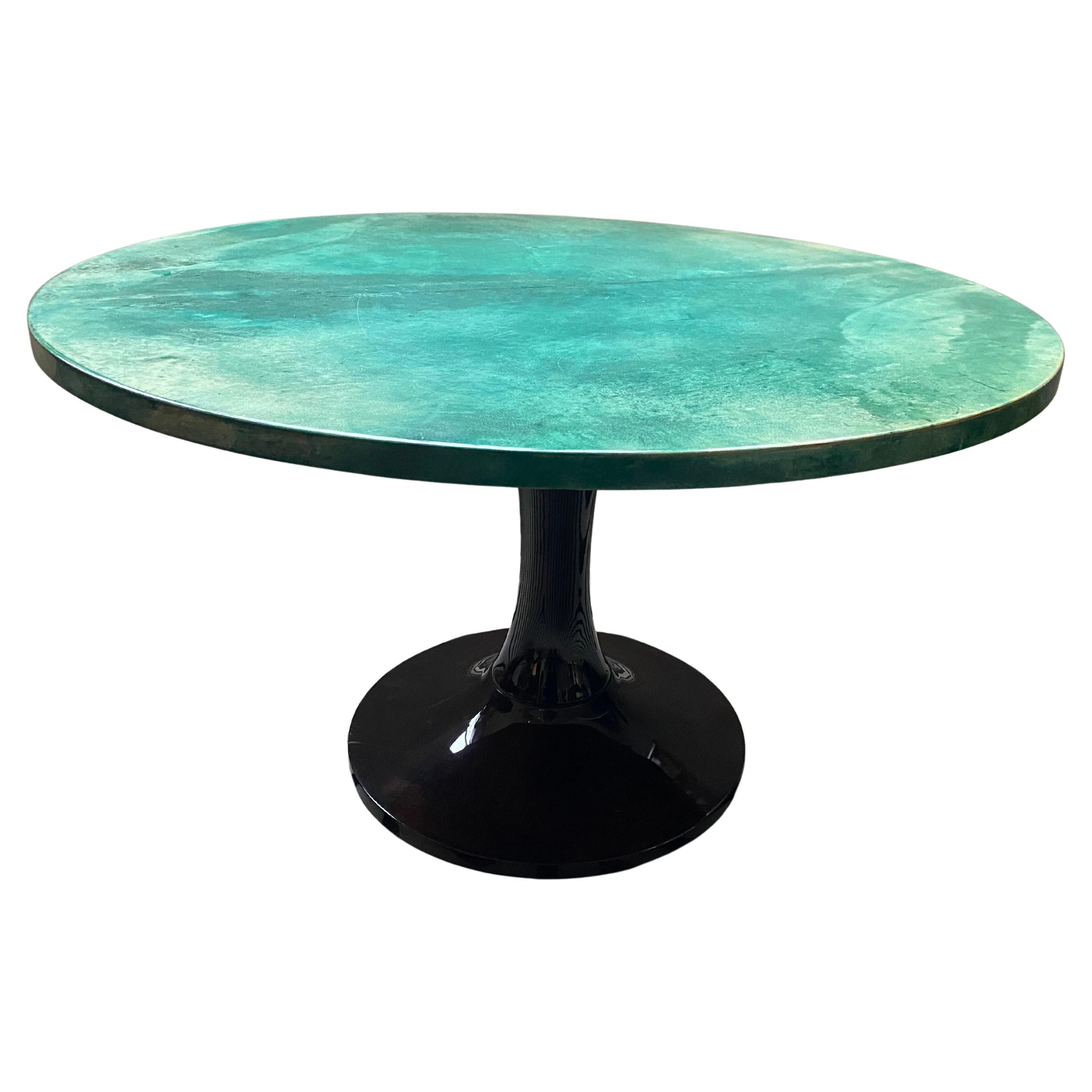 Is a tulip table mid century modern?