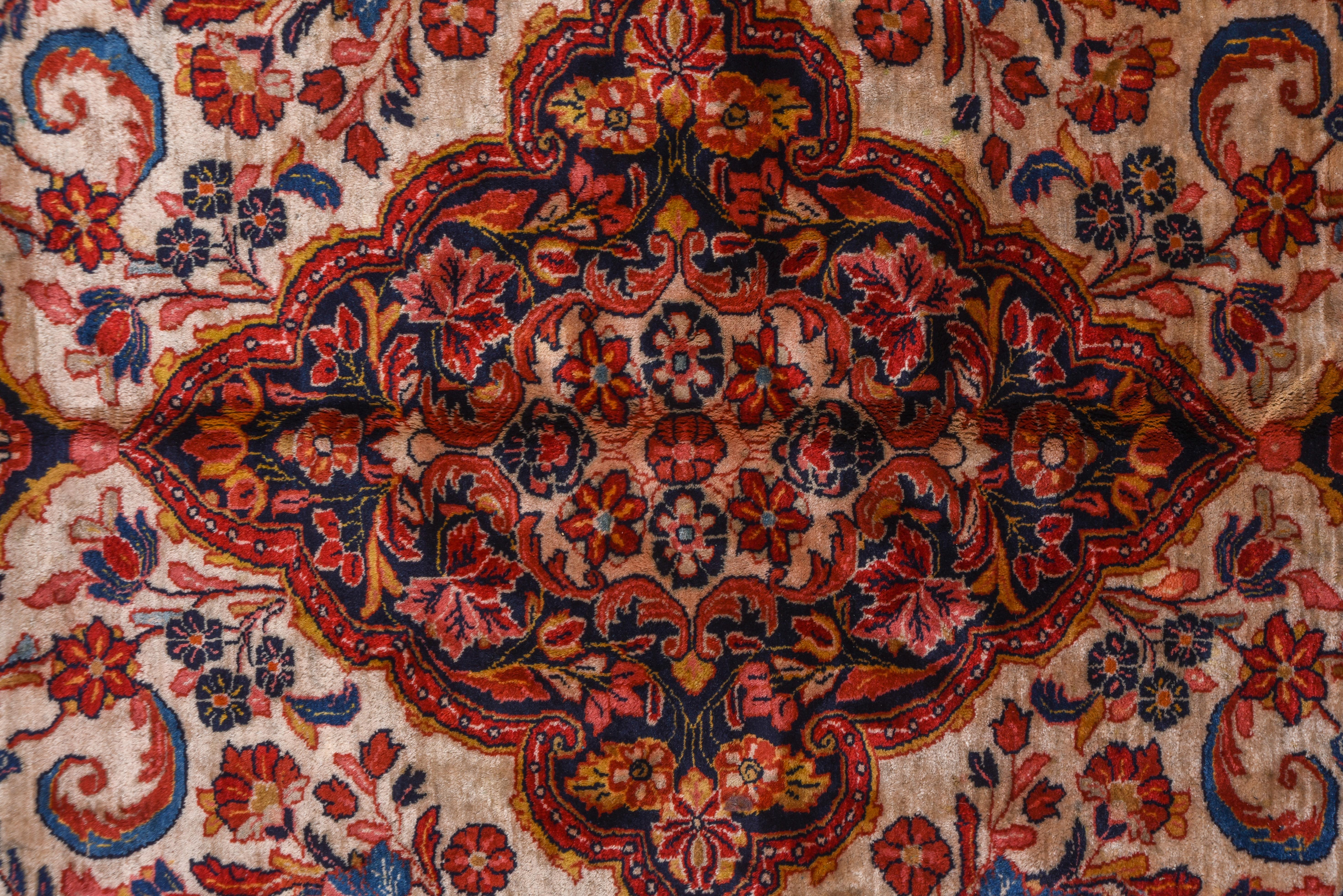 Rare and Fine Antique Persian Sarouk Carpet, Ivory Field, circa 1940s In Good Condition For Sale In New York, NY