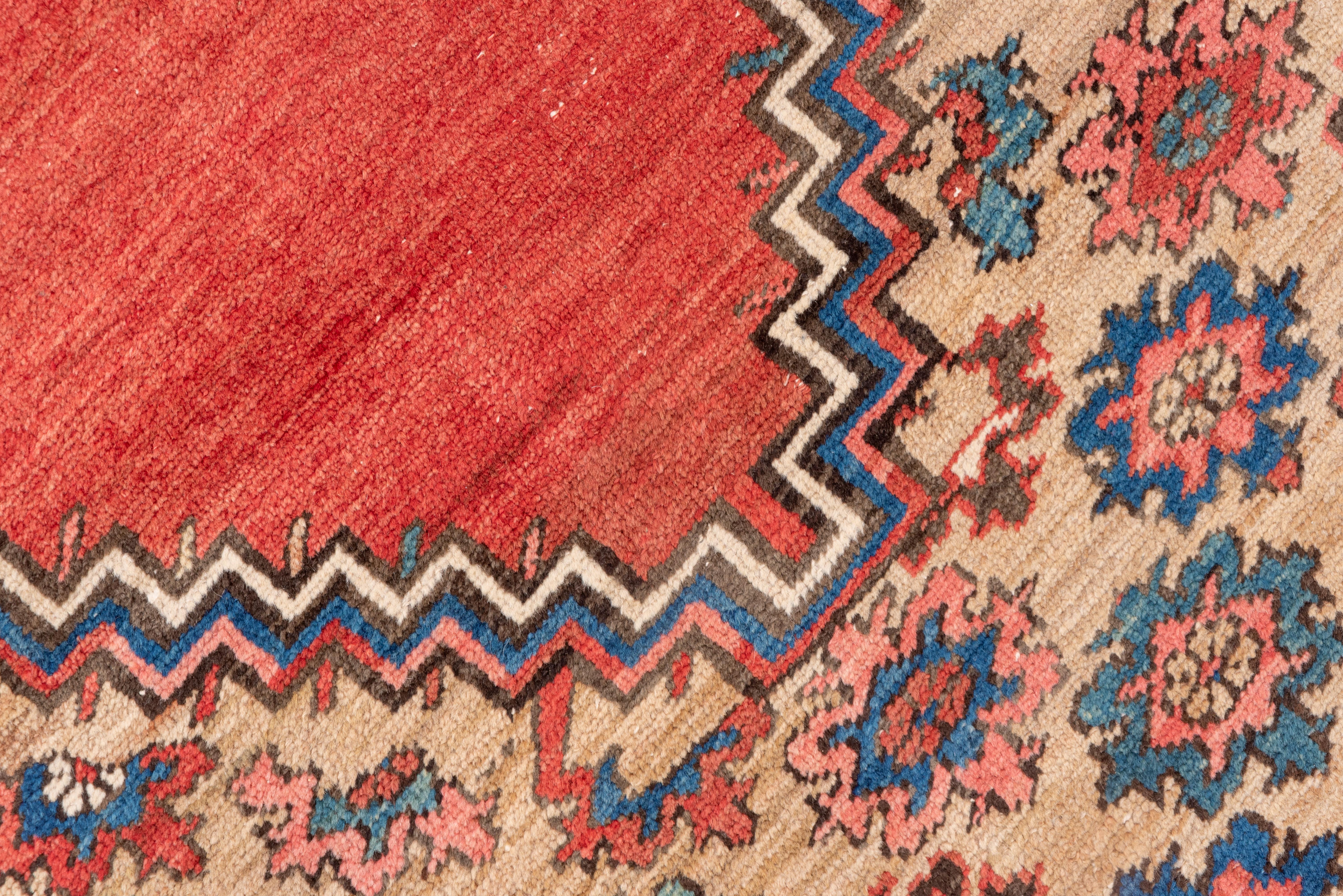 Rare Fine Antique Persian Serapi Mansion Carpet, Bright Colors, Blue Border In Good Condition In New York, NY