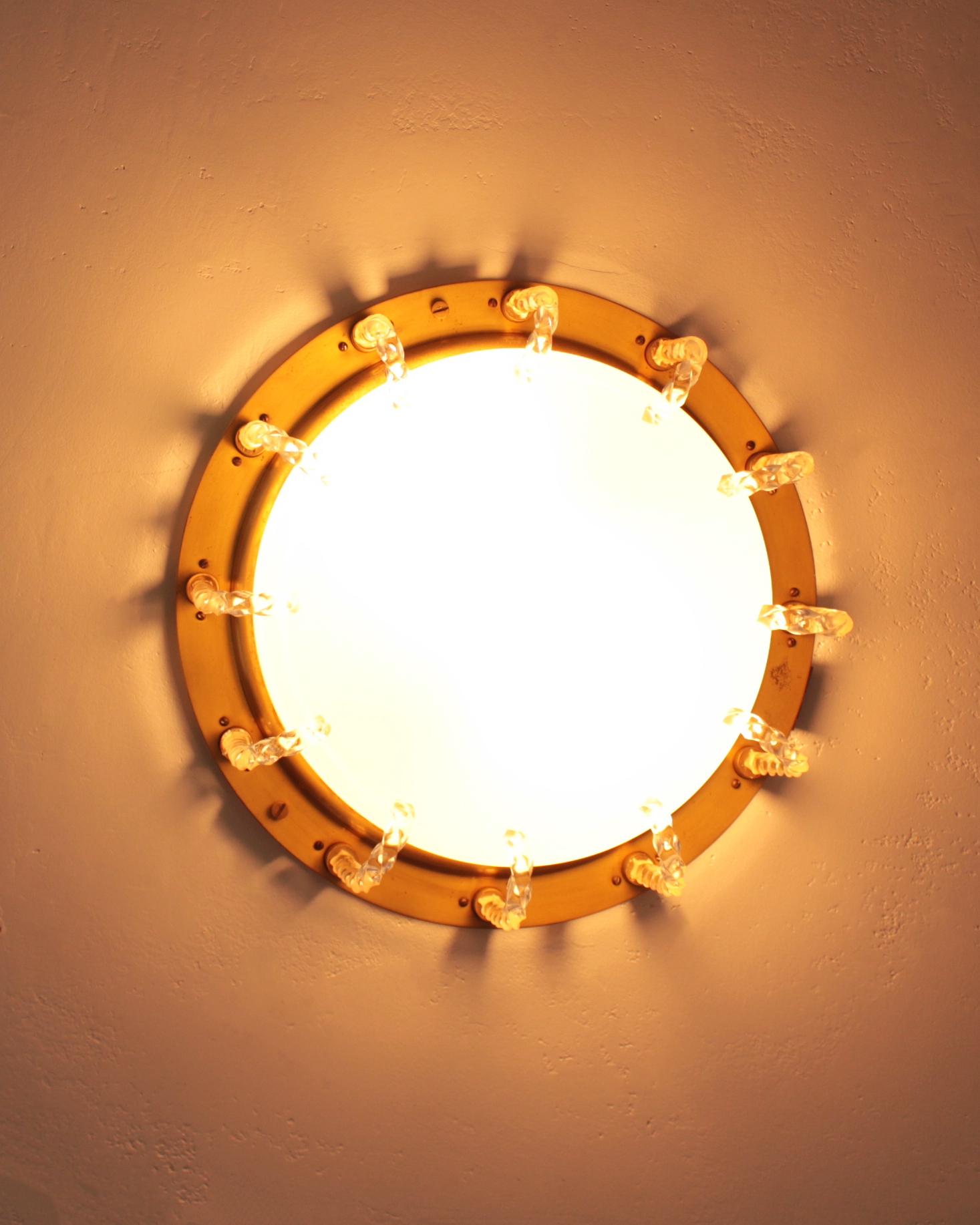 Seltener französischer Flush Mount aus Glas und Messing aus den 1950er Jahren von Leleu im Angebot 2
