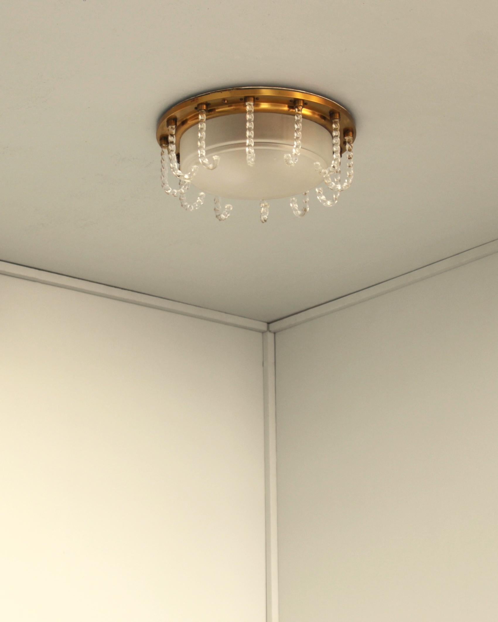 Seltener französischer Flush Mount aus Glas und Messing aus den 1950er Jahren von Leleu im Angebot 3