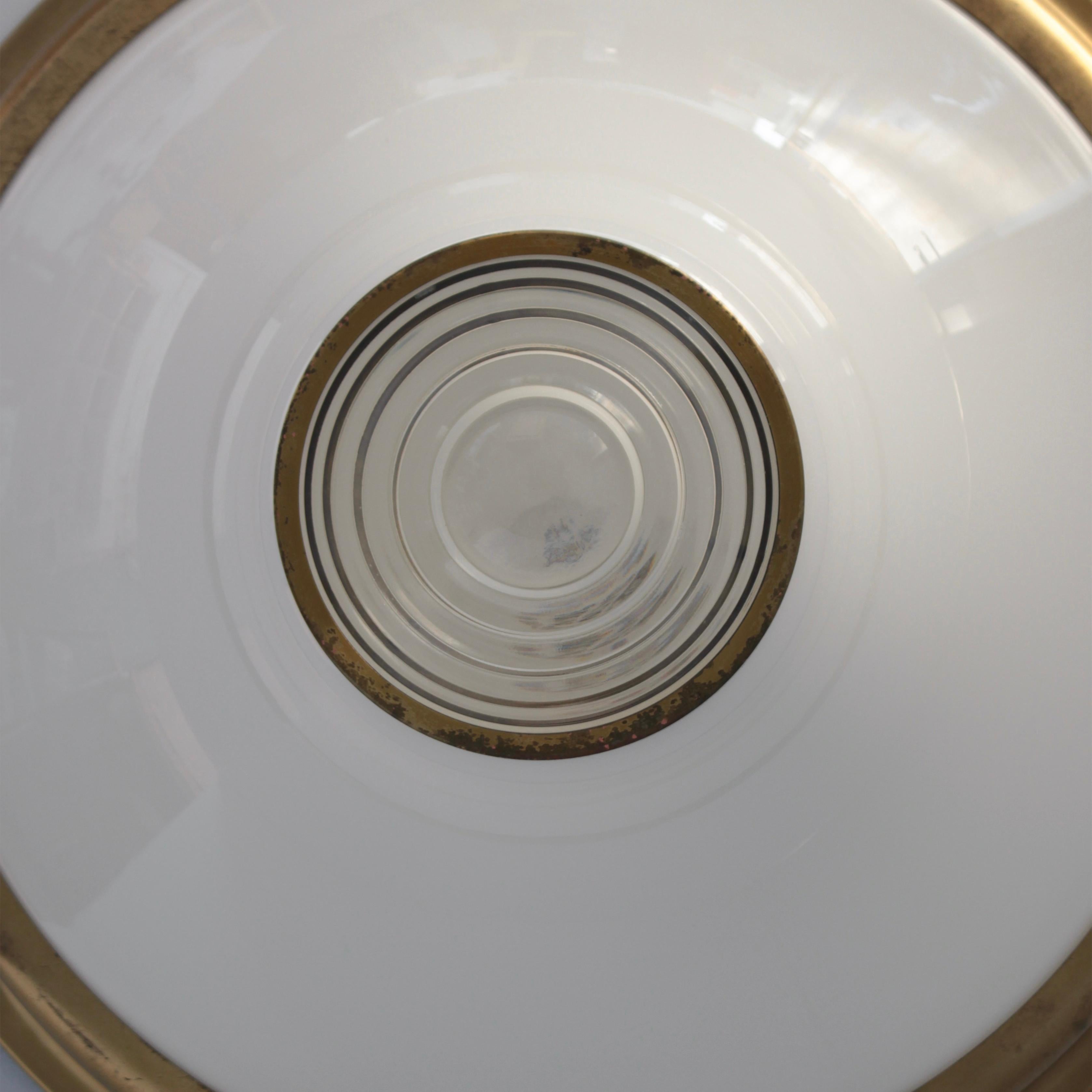 Rare support encastré Art Déco français en verre et laiton de Jean Perzel en vente 3