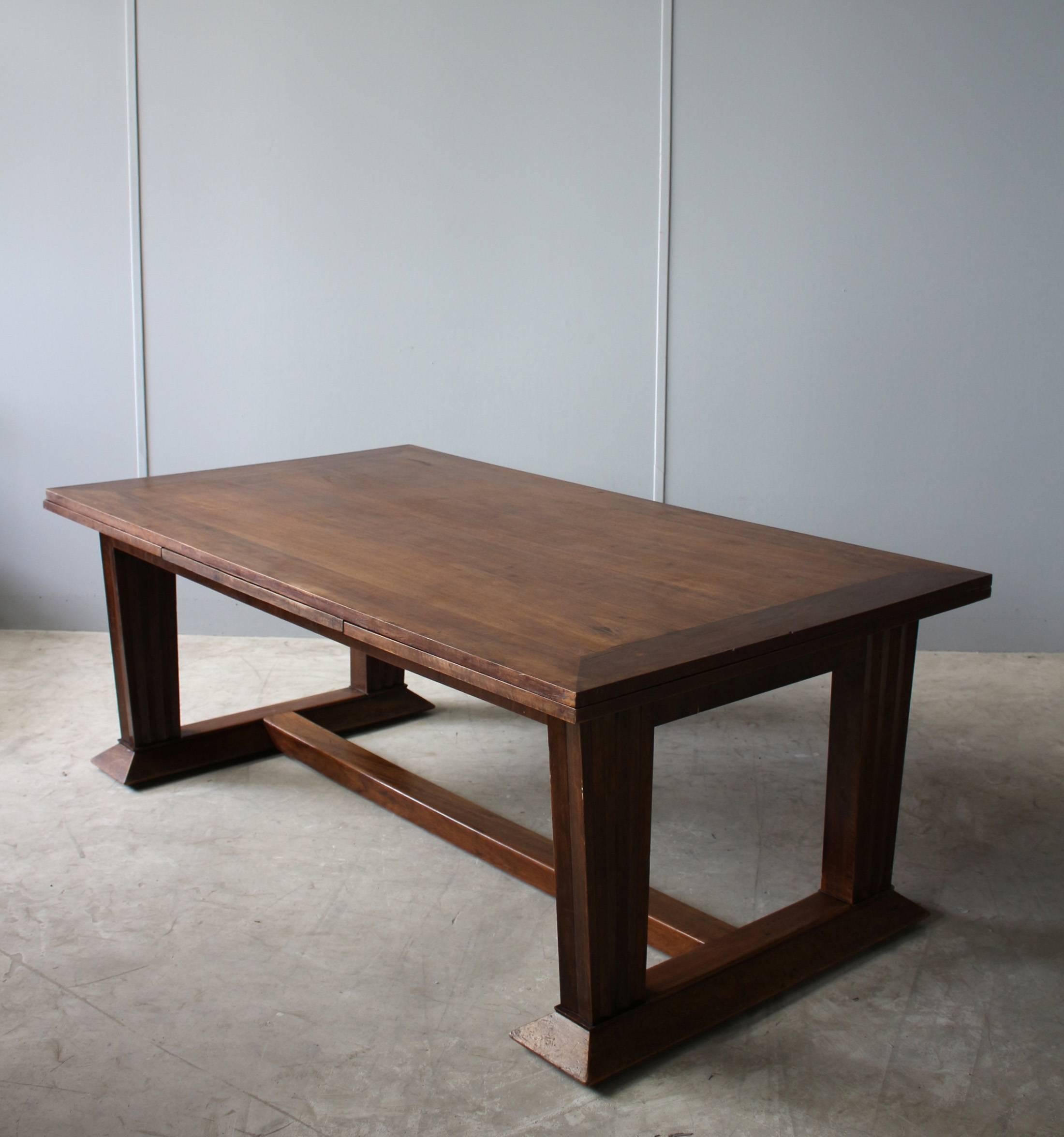 Rare Fine French Art Deco Walnut Dining Table by Jean-Charles Moreux In Good Condition In Long Island City, NY