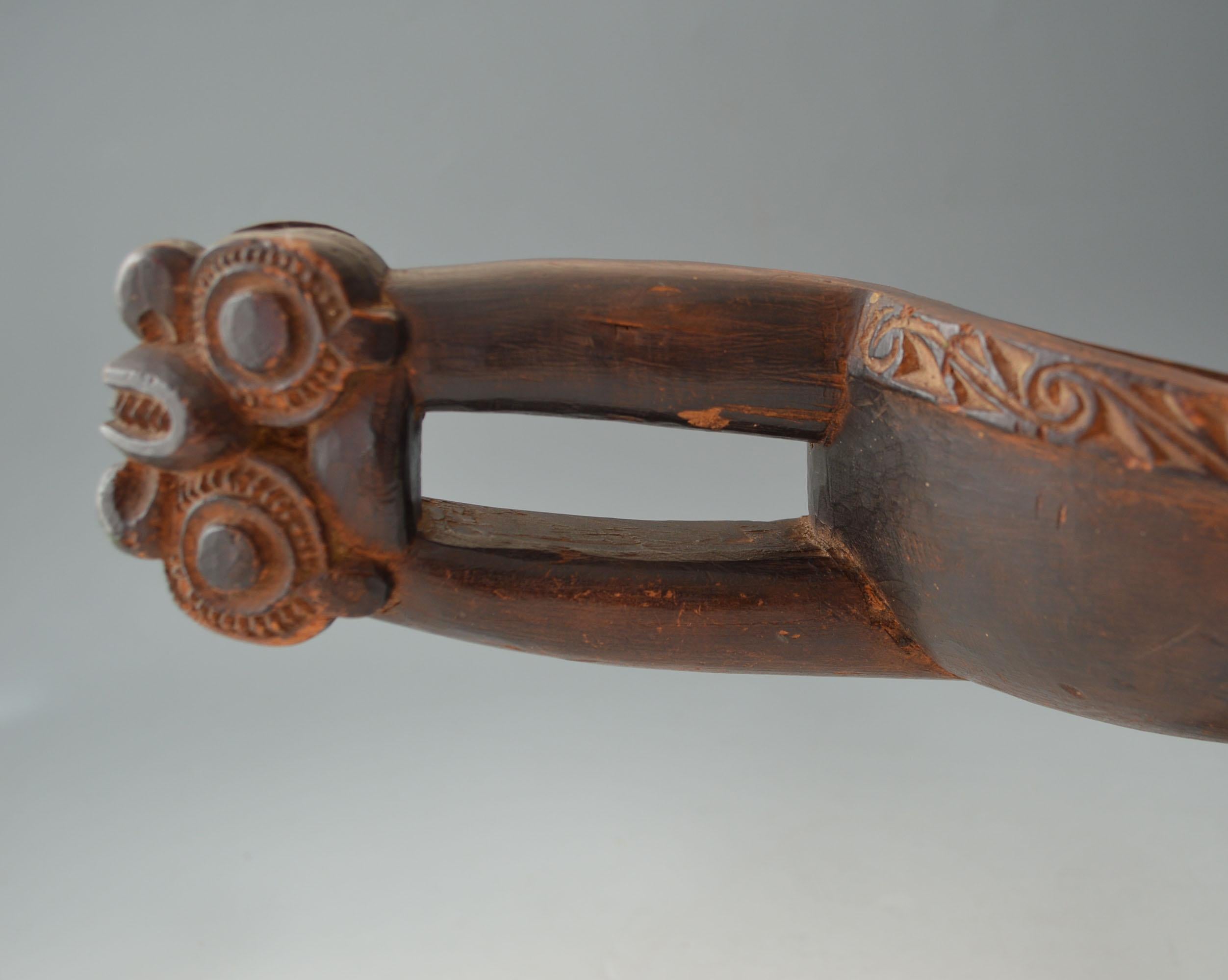 New Zealand Rare Finely Carved Maori Canoe Bailer Oceanic Polynesian tribal  Art For Sale