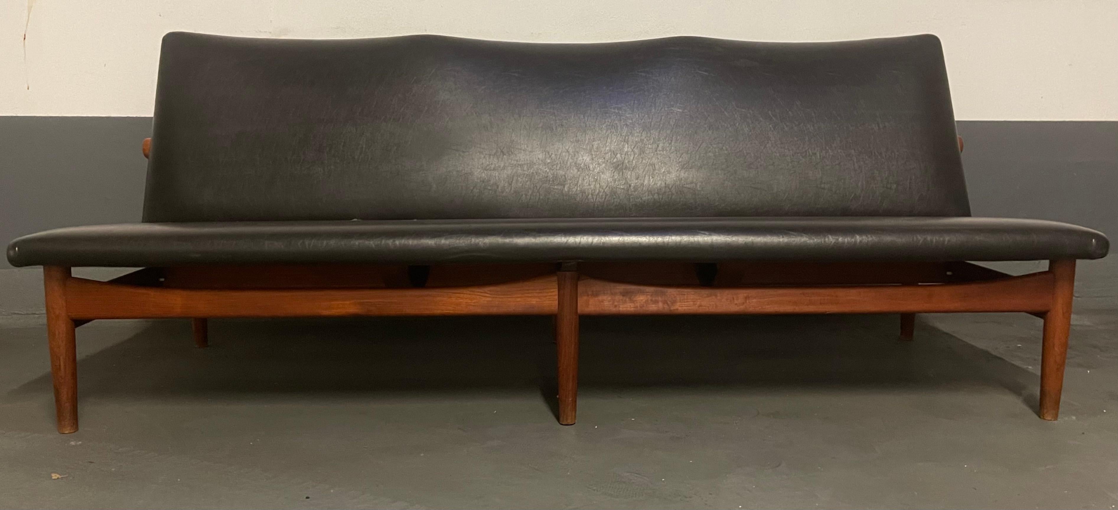 Wonderful Finn Juhl japan sofa. has a small repair in the seating area. can be used as is or be re-upholstered.