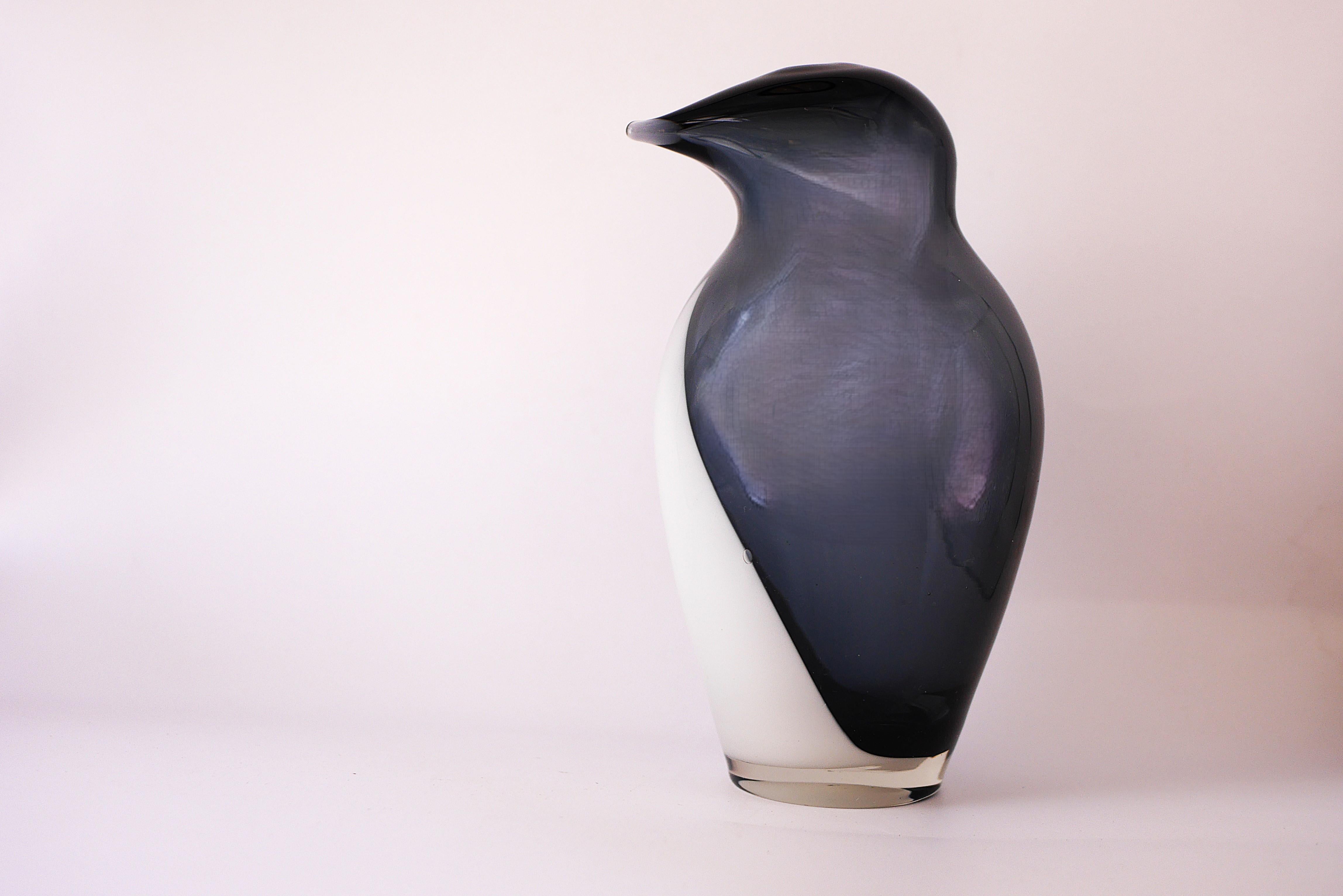 Rare objet en verre d'art finlandais. Sakari Pykälä penguin pour Riihimäen lasi en vente 2